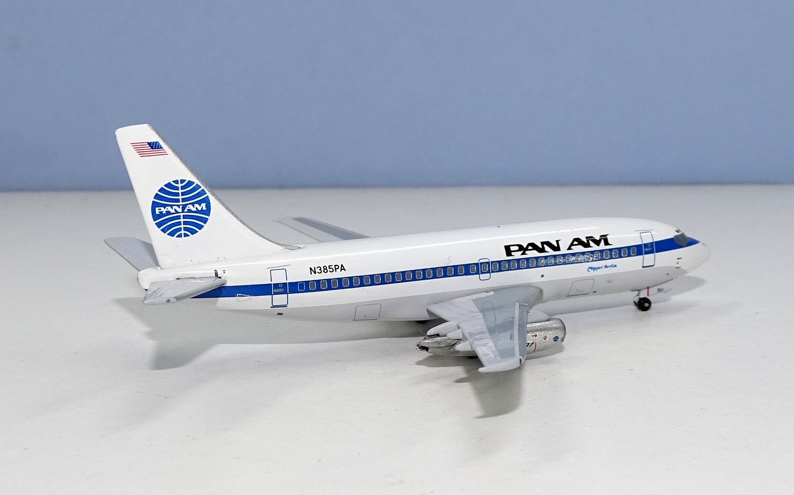 Pan Am Boeing 737-2Q9 Adv N385PA Aeroclassics 1:400 Scale Airliner