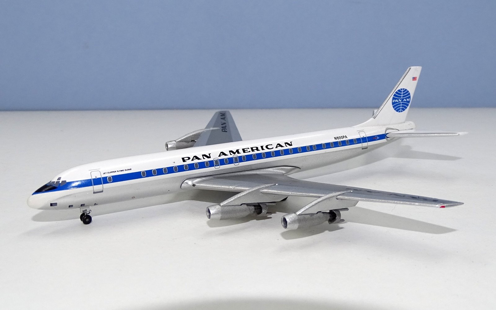 Pan Am Douglas DC-8-33 N800PA Aeroclassics 1:400 Scale Model Airliner