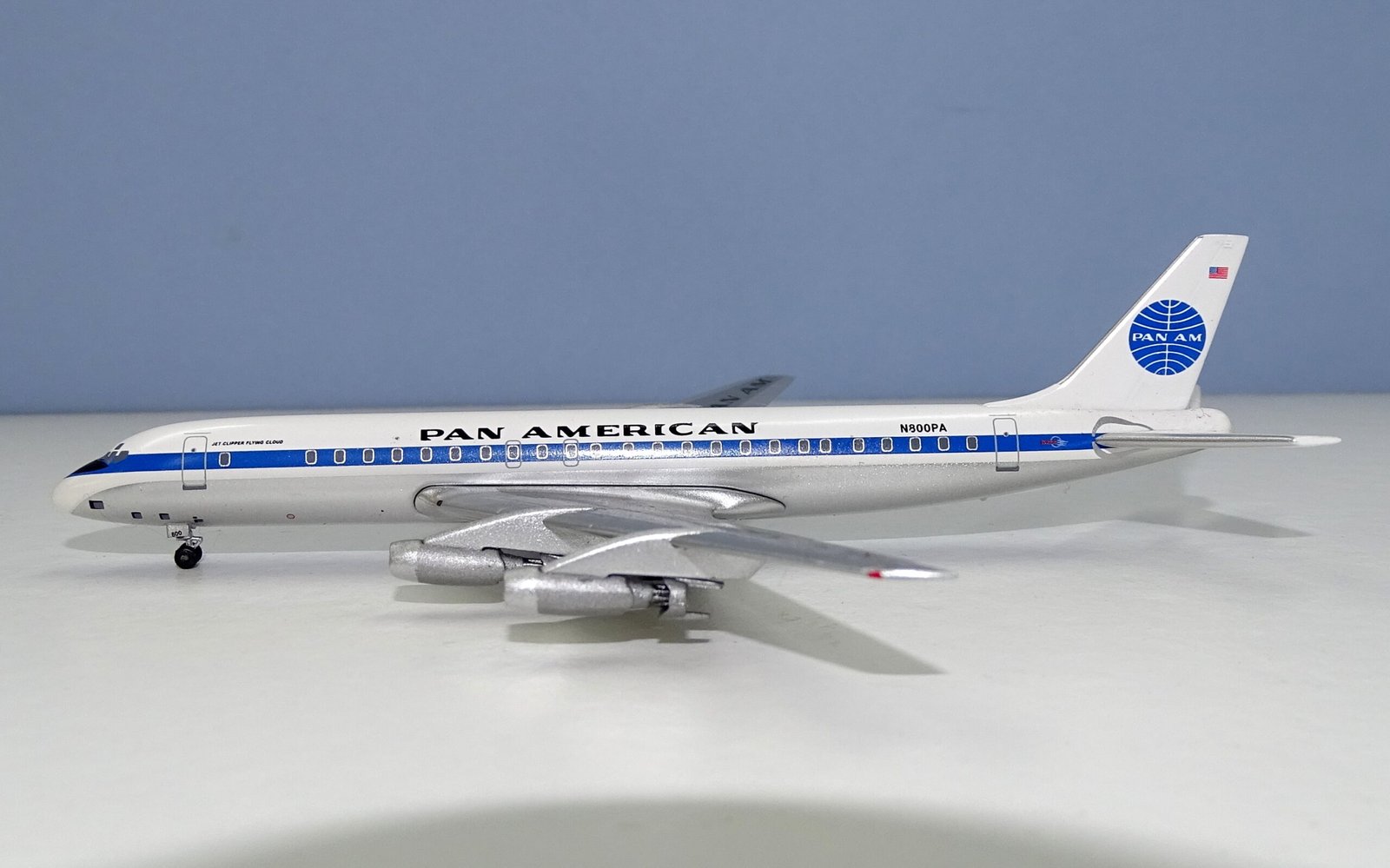 Pan Am Douglas DC-8-33 N800PA Aeroclassics 1:400 Scale Model Airliner