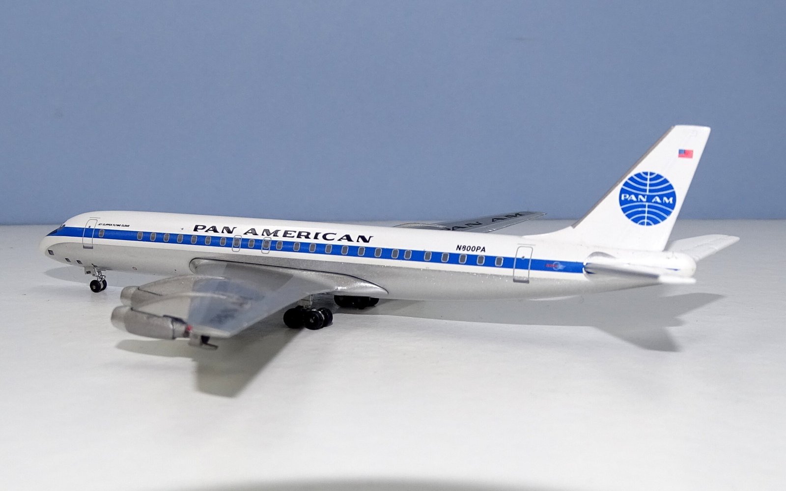Pan Am Douglas DC-8-33 N800PA Aeroclassics 1:400 Scale Model Airliner