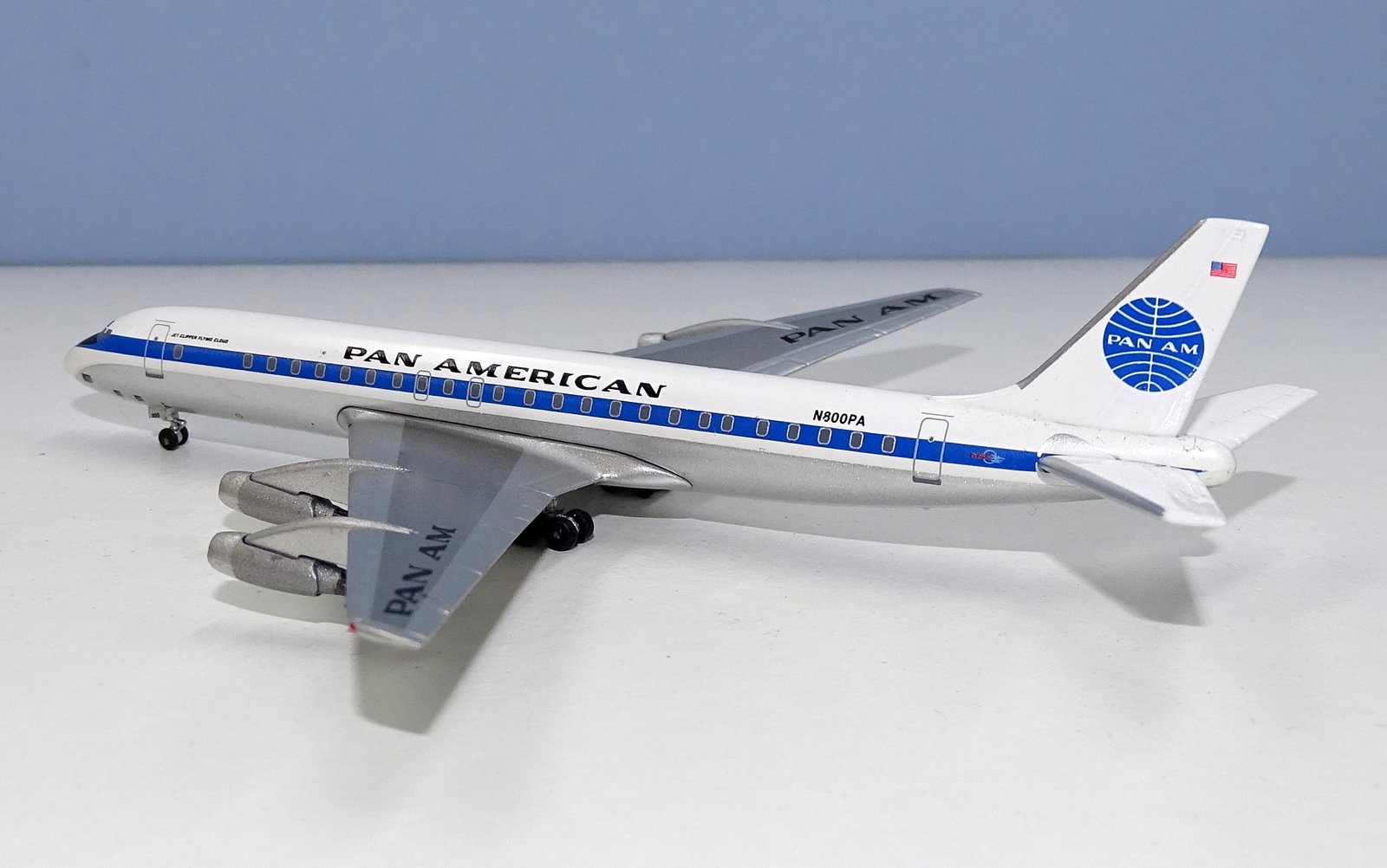 Pan Am Douglas DC-8-33 N800PA Aeroclassics 1:400 Scale Model Airliner