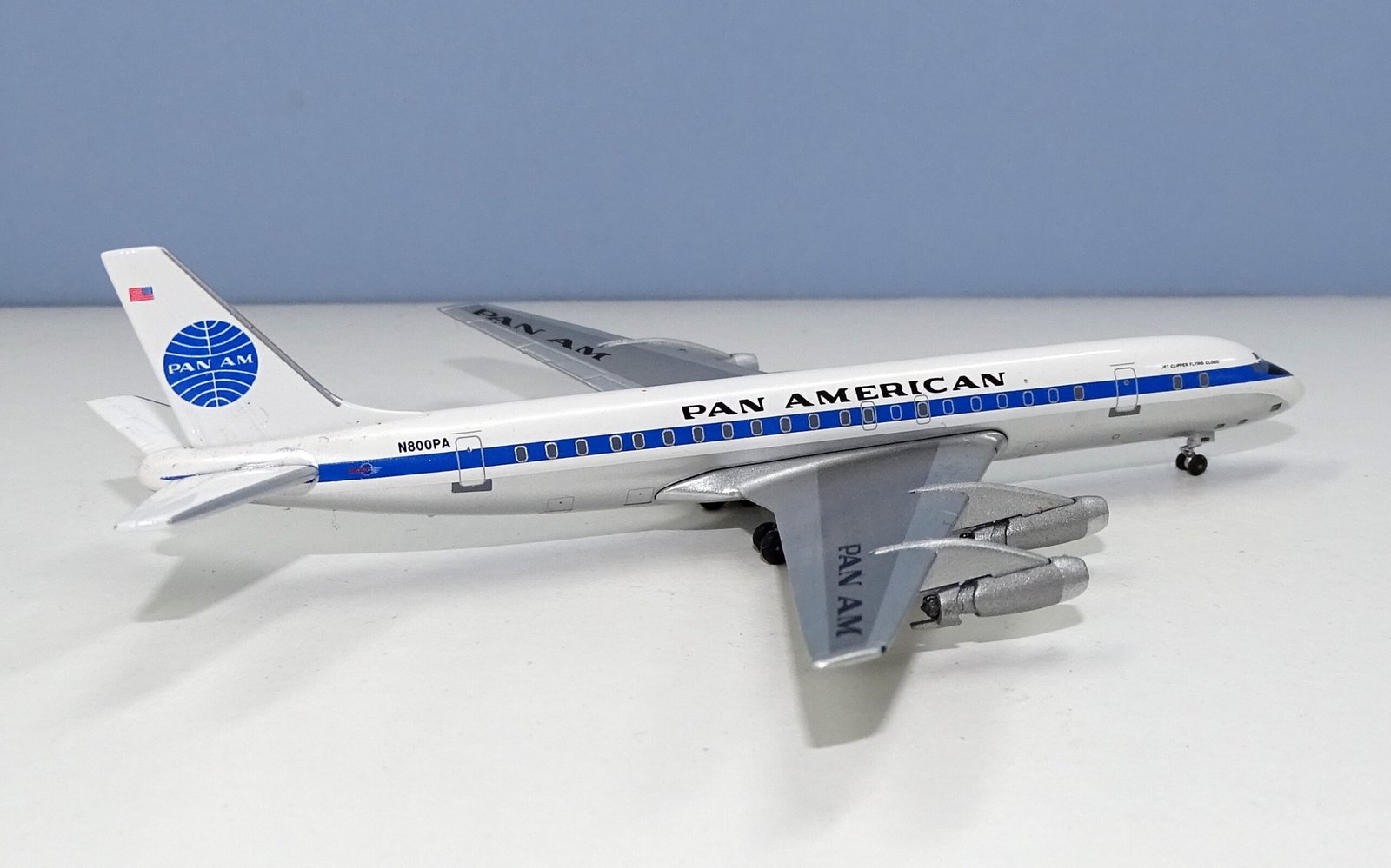Pan Am Douglas DC-8-33 N800PA Aeroclassics 1:400 Scale Model Airliner