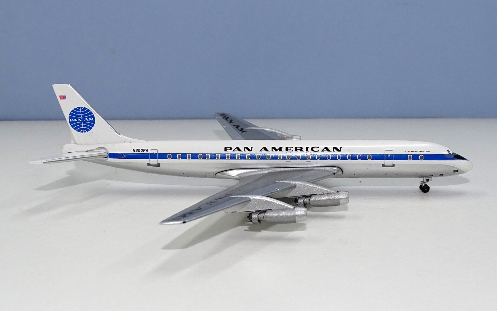 Pan Am Douglas DC-8-33 N800PA Aeroclassics 1:400 Scale Model Airliner