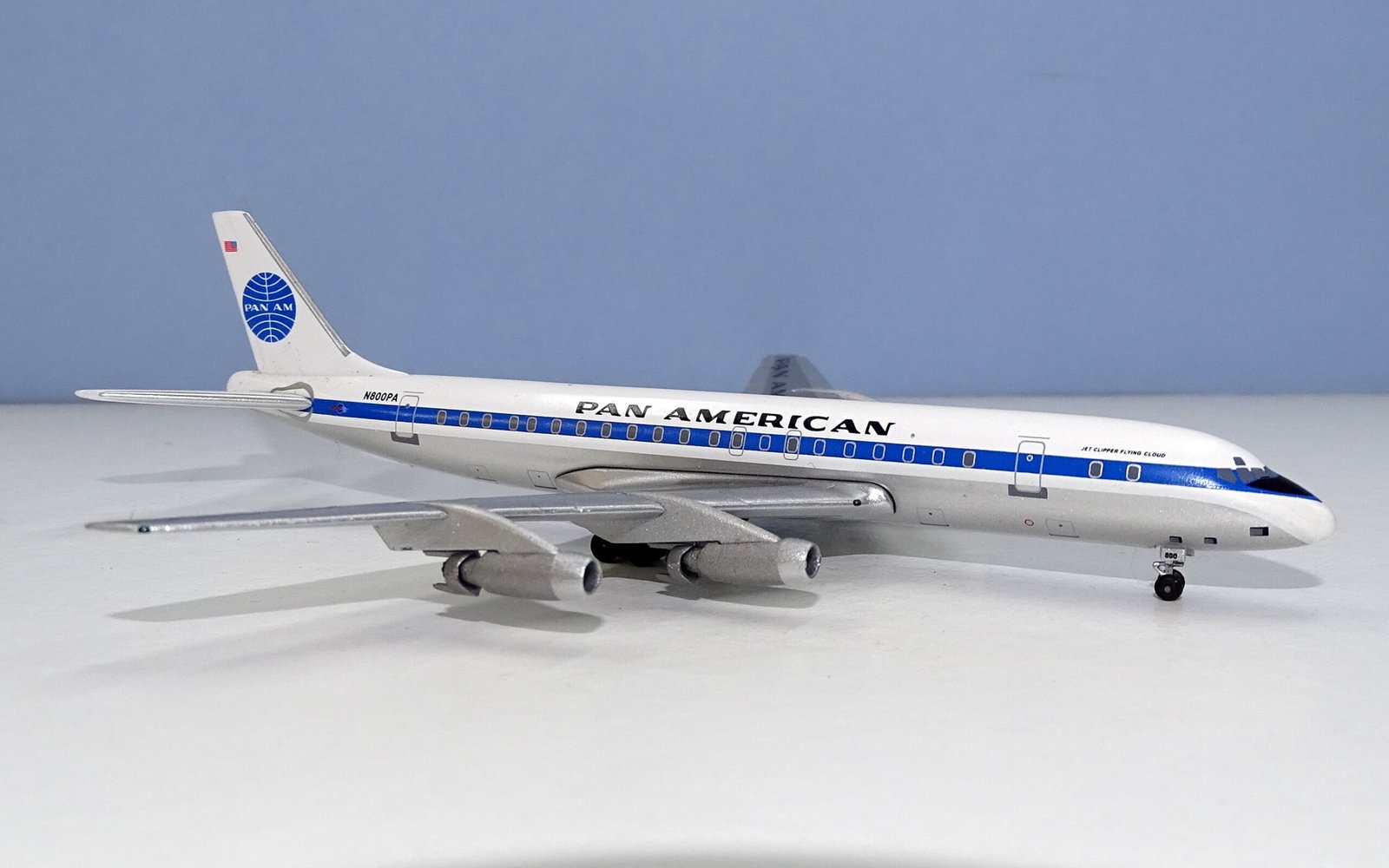 Pan Am Douglas DC-8-33 N800PA Aeroclassics 1:400 Scale Model Airliner