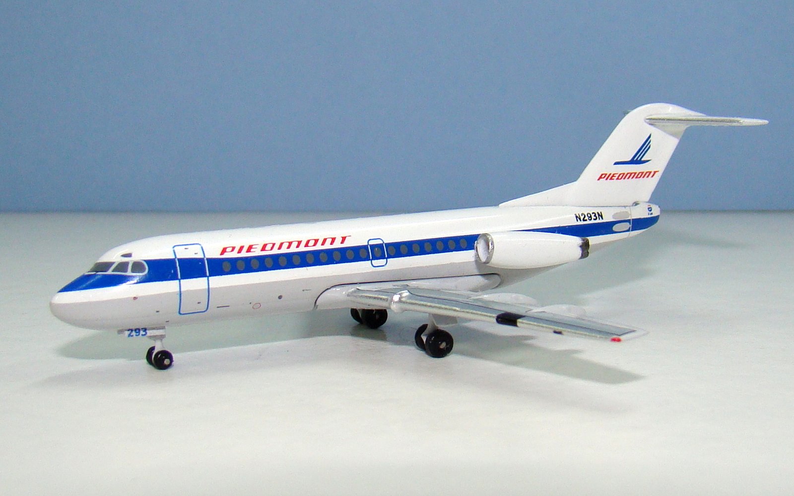 Piedmont Airlines Fokker 28-1000 N293N Aeroclassics 1:400 Scale Model Airliner