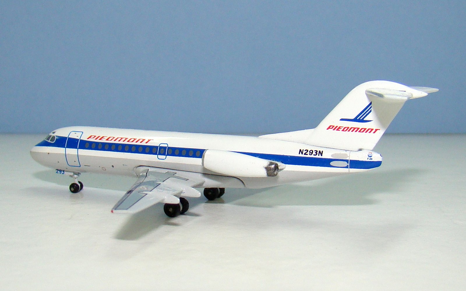 Piedmont Airlines Fokker 28-1000 N293N Aeroclassics 1:400 Scale Model Airliner