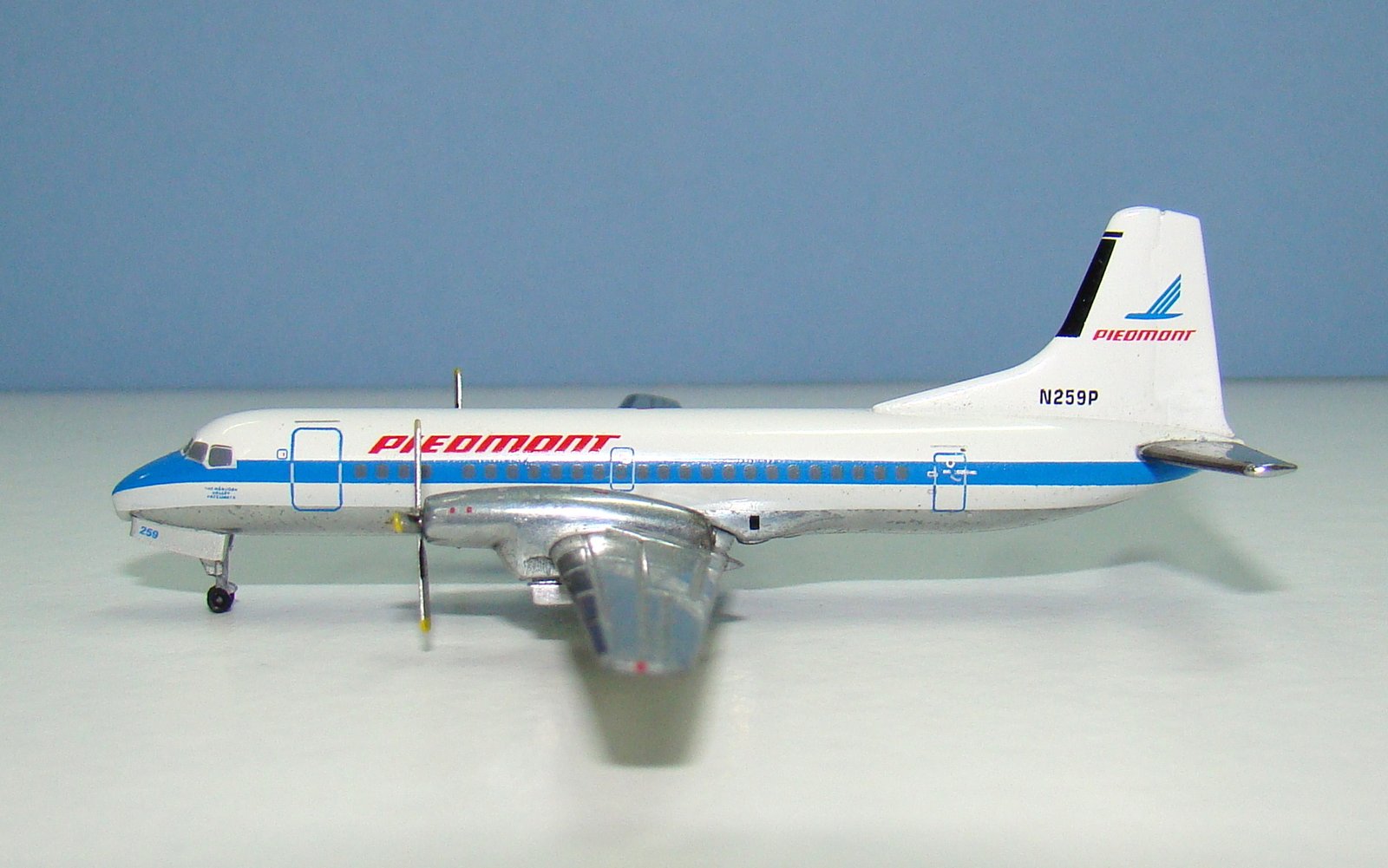 Piedmont Airlines NAMC YS-11A N259P Gemini Jets 1:400 Scale Model Airliner