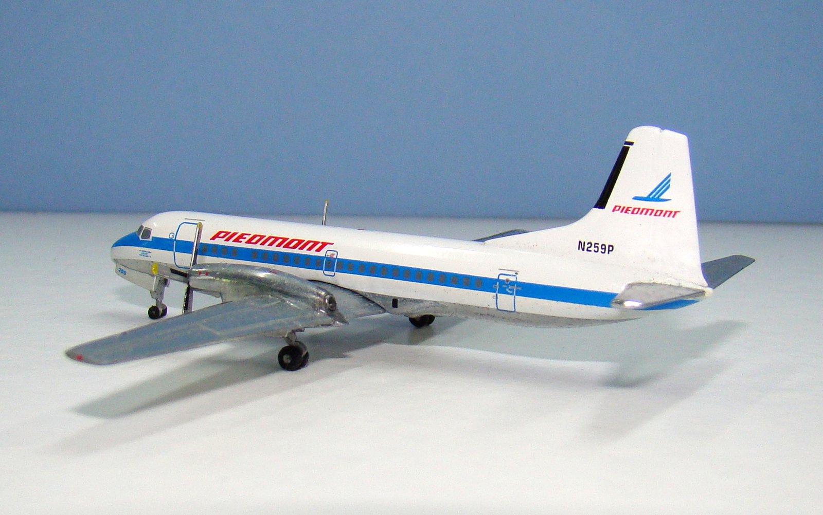 Piedmont Airlines NAMC YS-11A N259P Gemini Jets 1:400 Scale Model Airliner