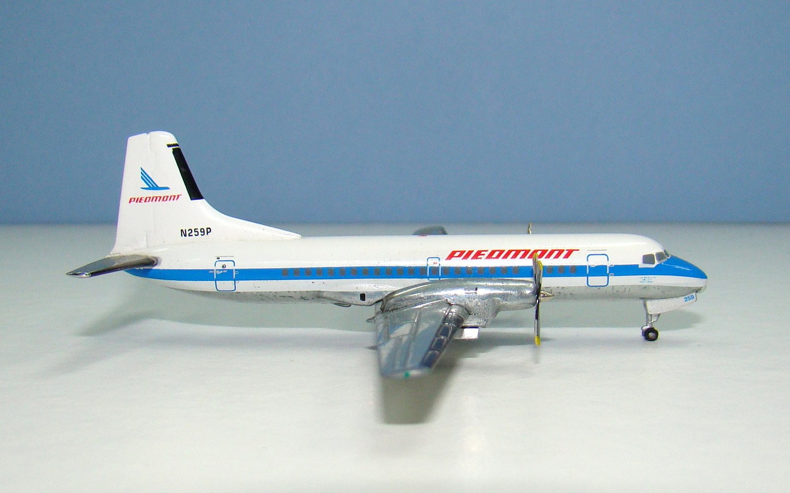 Piedmont Airlines NAMC YS-11A N259P Gemini Jets 1:400 Scale Model Airliner