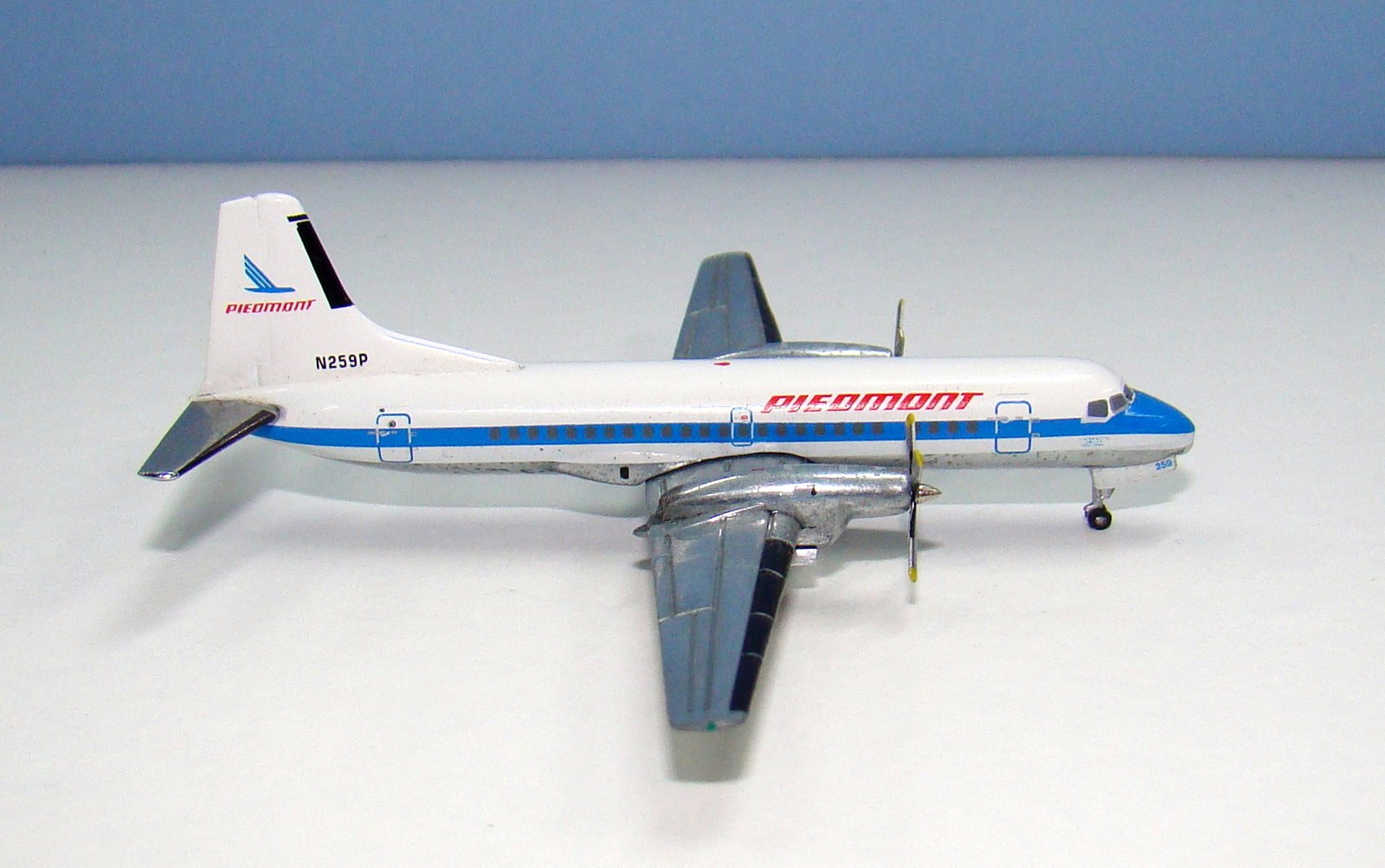 Piedmont Airlines NAMC YS-11A N259P Gemini Jets 1:400 Scale Model Airliner