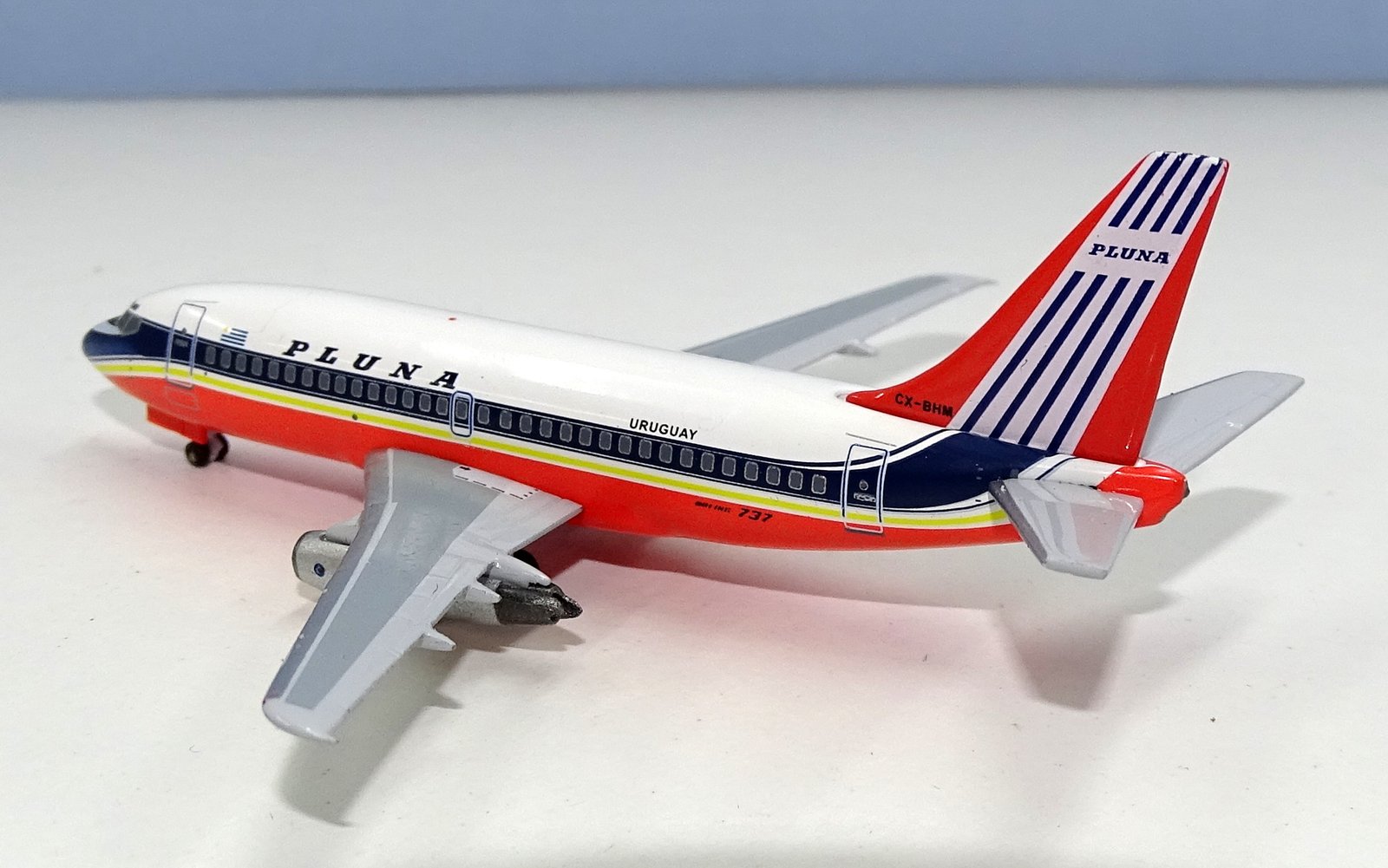 PLUNA Boeing 737-2A3 CX-BHM Aeroclassics 1:400 Scale Models