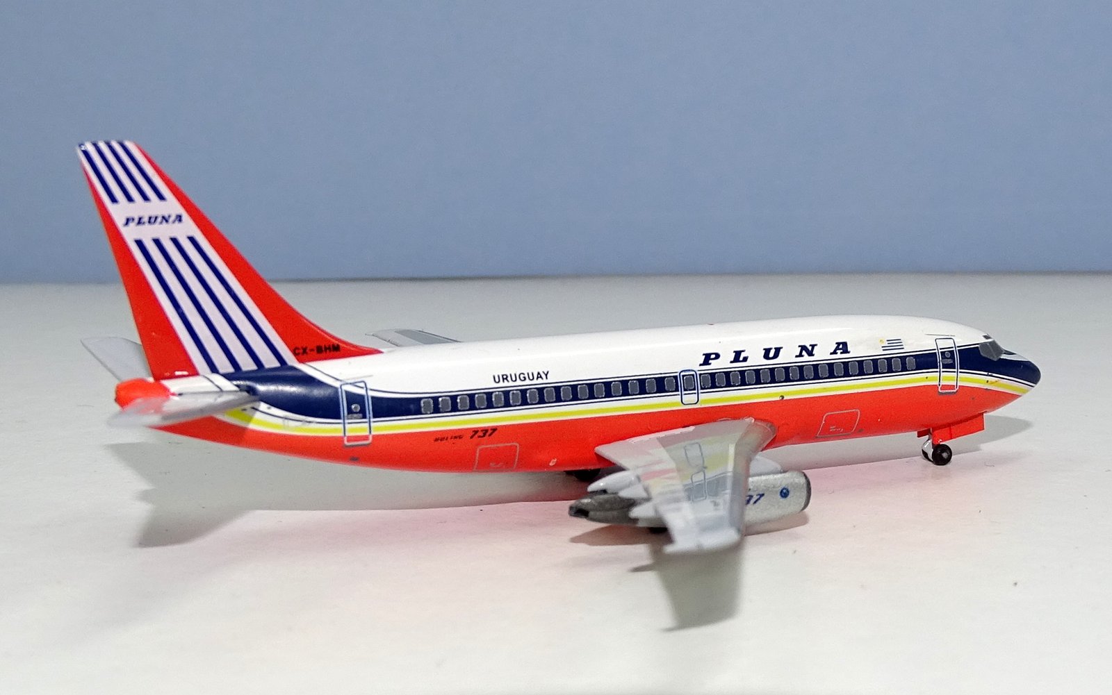 PLUNA Boeing 737-2A3 CX-BHM Aeroclassics 1:400 Scale Models