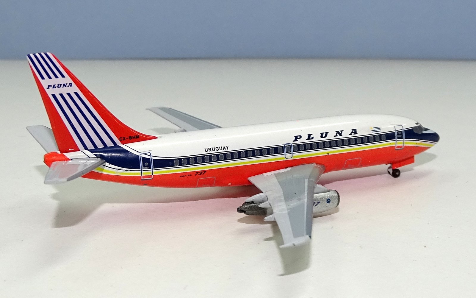 PLUNA Boeing 737-2A3 CX-BHM Aeroclassics 1:400 Scale Models