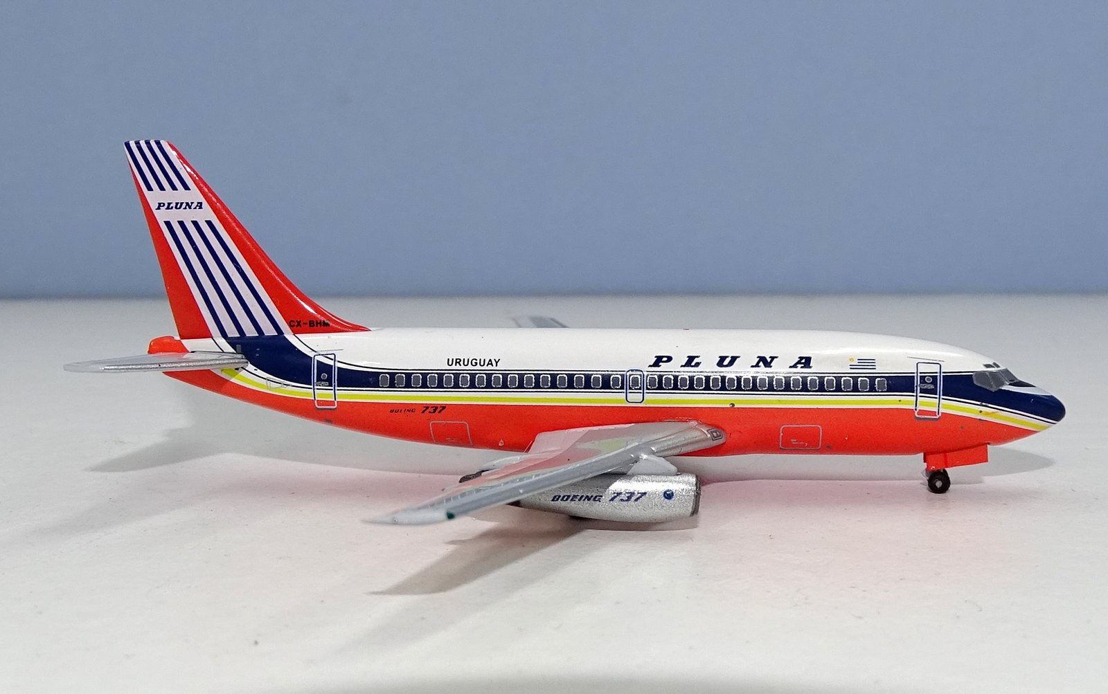 PLUNA Boeing 737-2A3 CX-BHM Aeroclassics 1:400 Scale Models