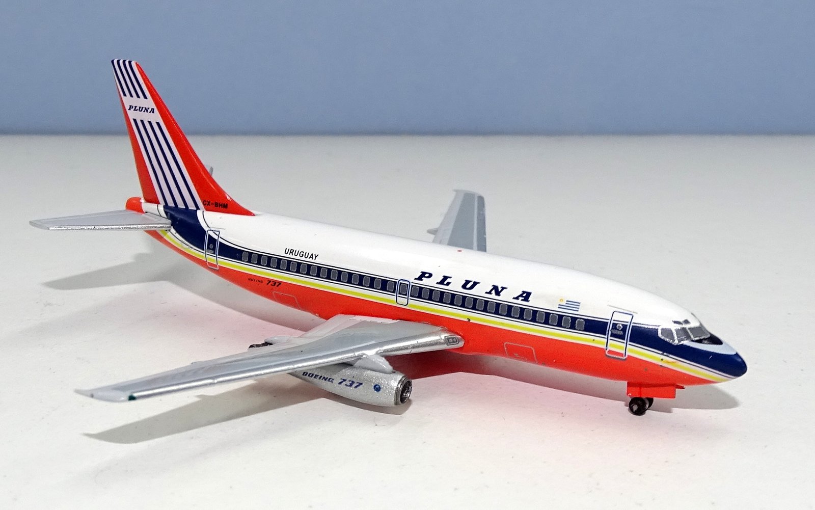 PLUNA Boeing 737-2A3 CX-BHM Aeroclassics 1:400 Scale Models