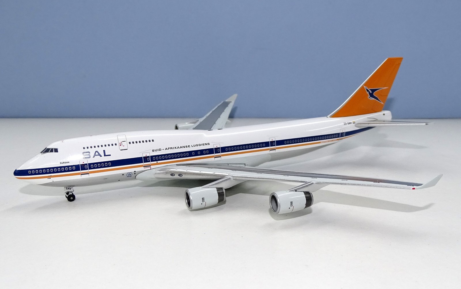 South African Airways Boeing 747-400 ZS-SAV Jet-X 1:400 Scale Model