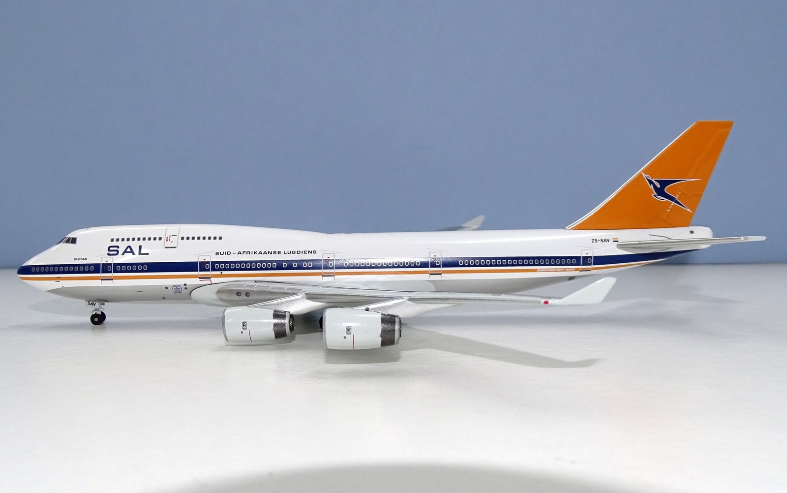South African Airways Boeing 747-400 ZS-SAV Jet-X 1:400 Scale Model