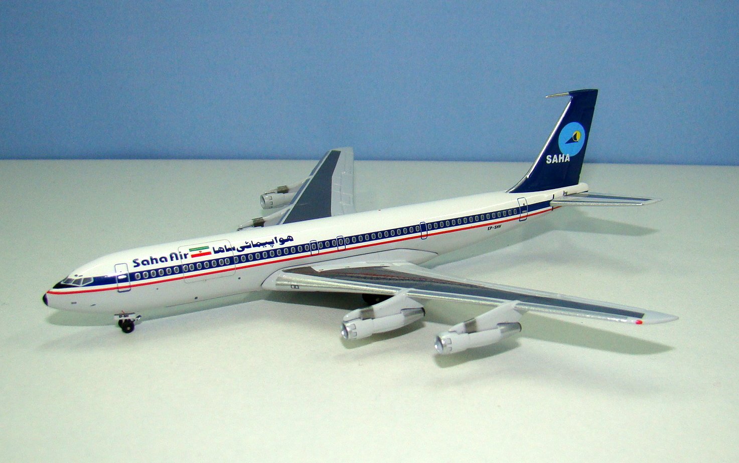 Saha Air Lines Boeing 707-3J9C EP-SHV Aeroclassics 1:400 Scale Model Airliner