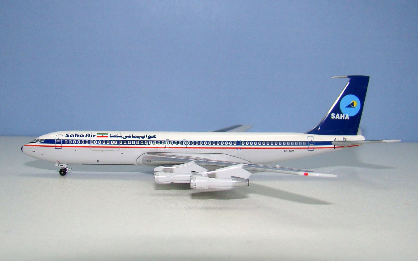 Saha Air Lines Boeing 707-3J9C EP-SHV Aeroclassics 1:400 Scale Model Airliner