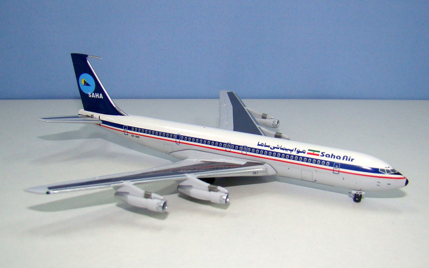 Saha Air Lines Boeing 707-3J9C EP-SHV Aeroclassics 1:400 Scale Model Airliner