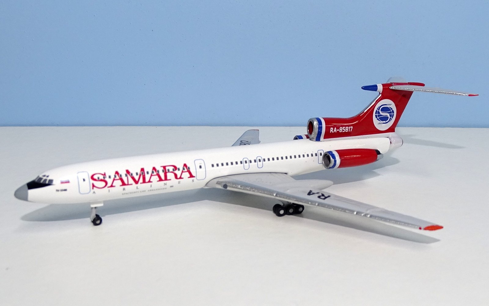 Samara Airlines Tupolev Tu-154M RA-85817, Aeroclassics 1:400 Scale Model