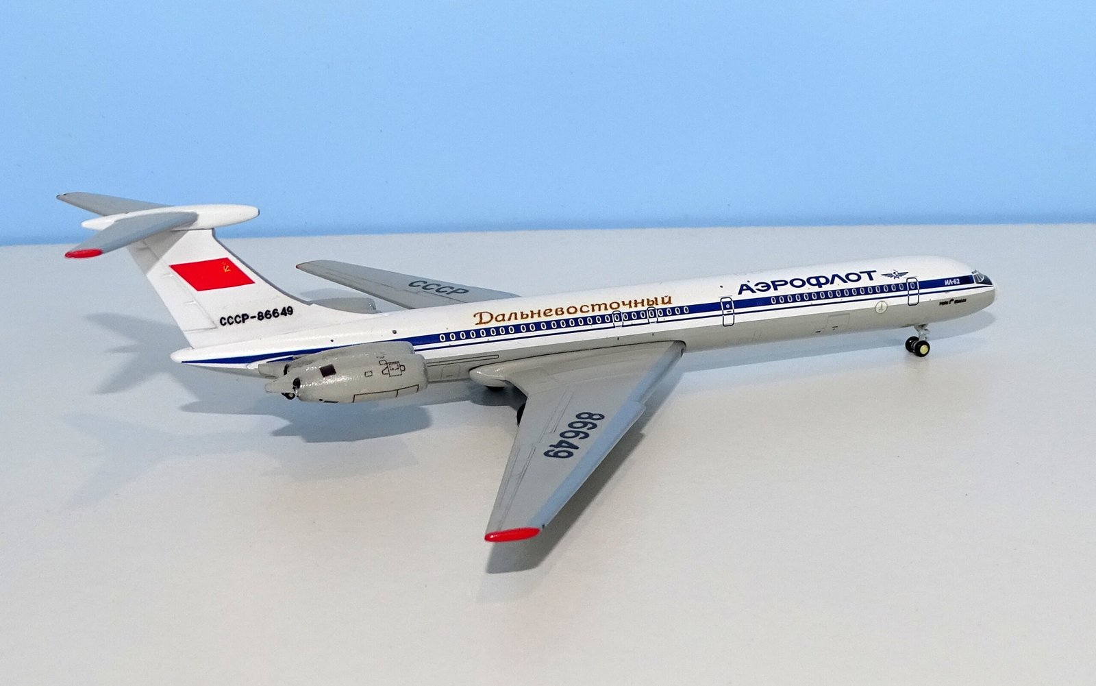 Aeroflot Il-62 CCCP-86649 Custom model by DT Customs with 3D printed NK-8-4 engines - Gemini IL-62M base mould