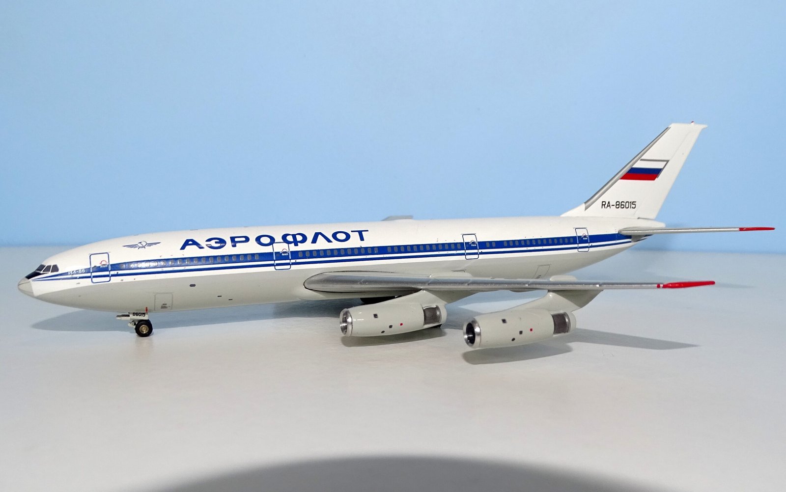 Aeroflot Ilyushin Il-86 RA-86015 by Gemini Jets