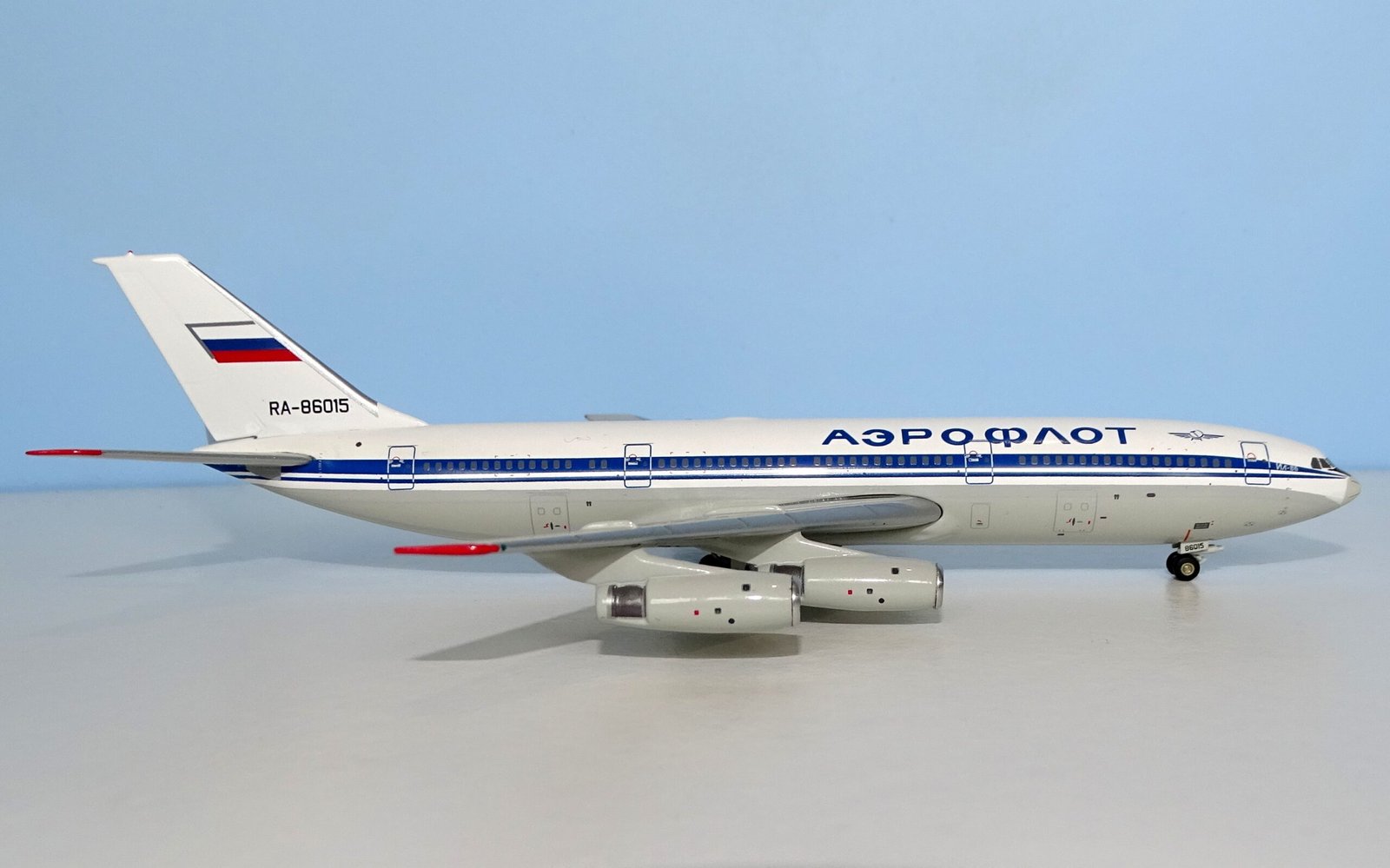 Aeroflot Ilyushin Il-86 RA-86015 by Gemini Jets