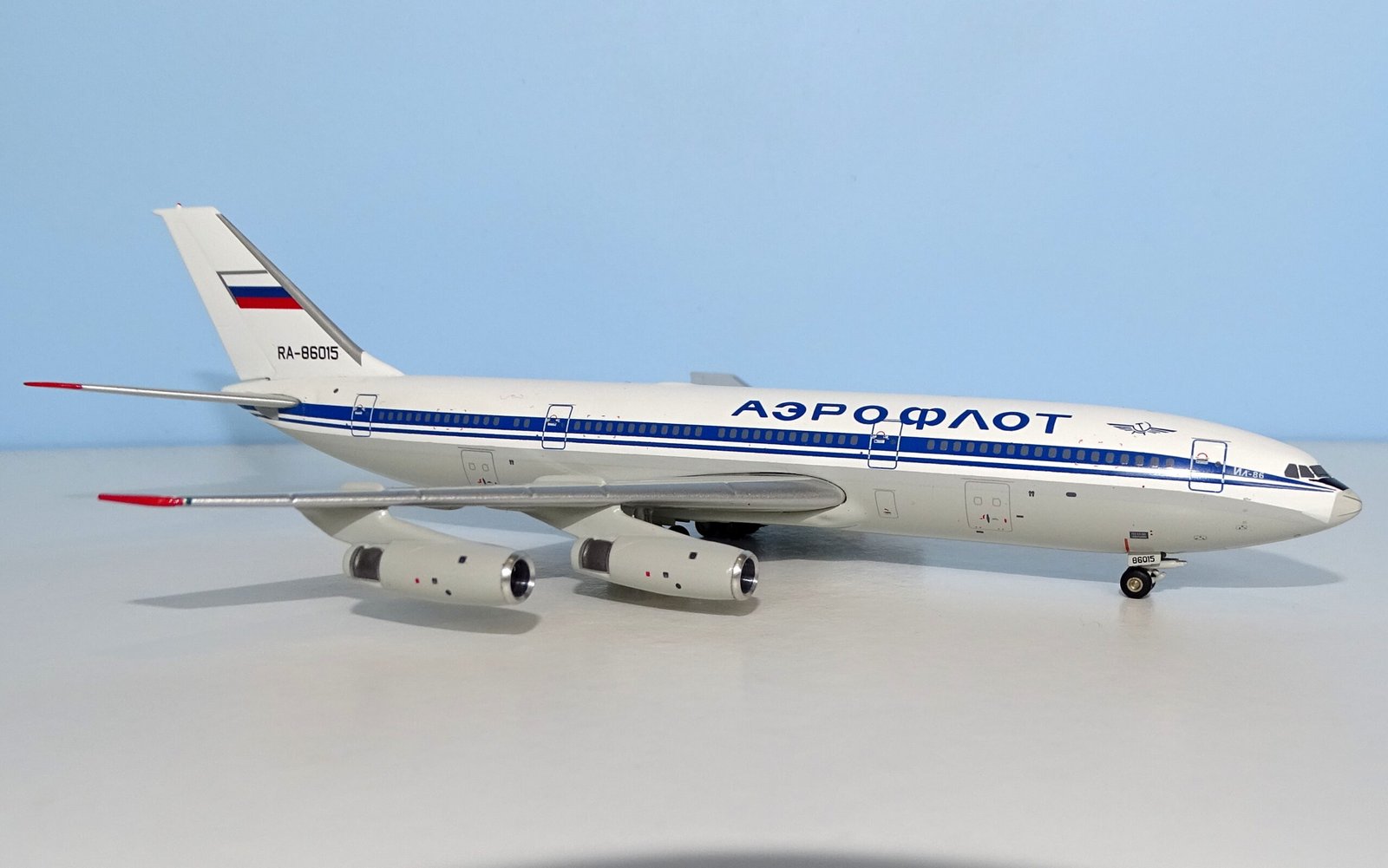 Aeroflot Ilyushin Il-86 RA-86015 by Gemini Jets