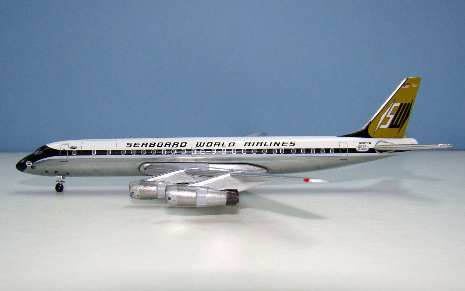 Seaboard World Airlines Douglas DC-8F-55 N801SW Aeroclassics 1:400 Scale Model Airliner