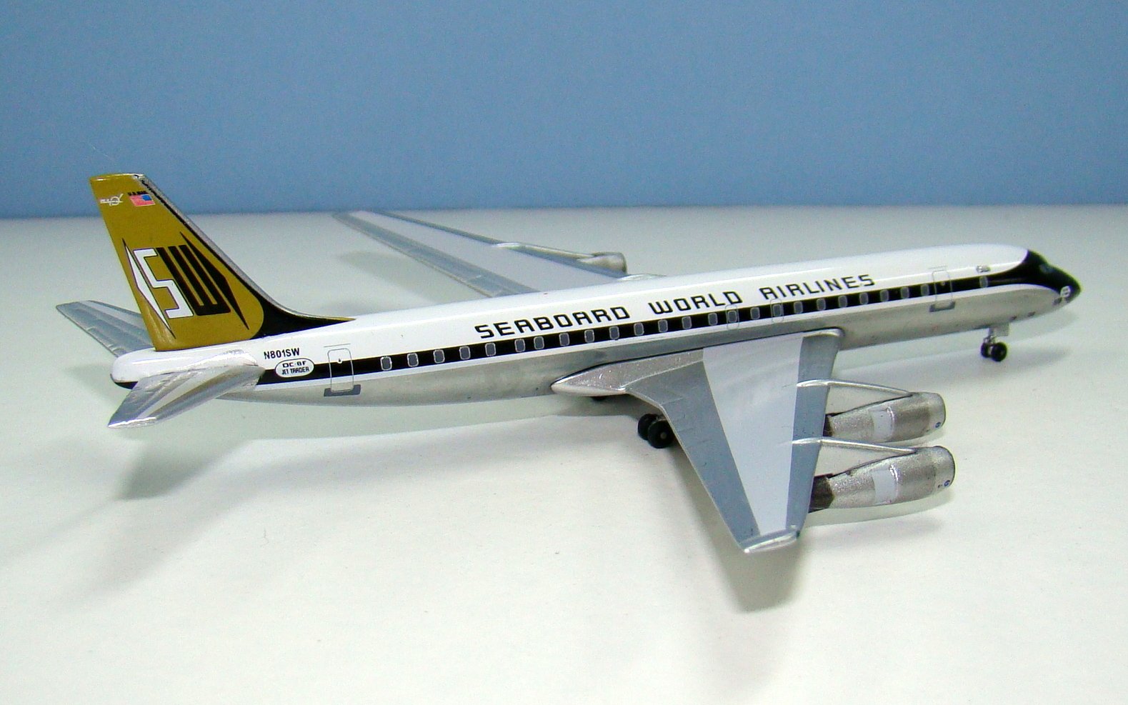 Seaboard World Airlines Douglas DC-8F-55 N801SW Aeroclassics 1:400 Scale Model Airliner