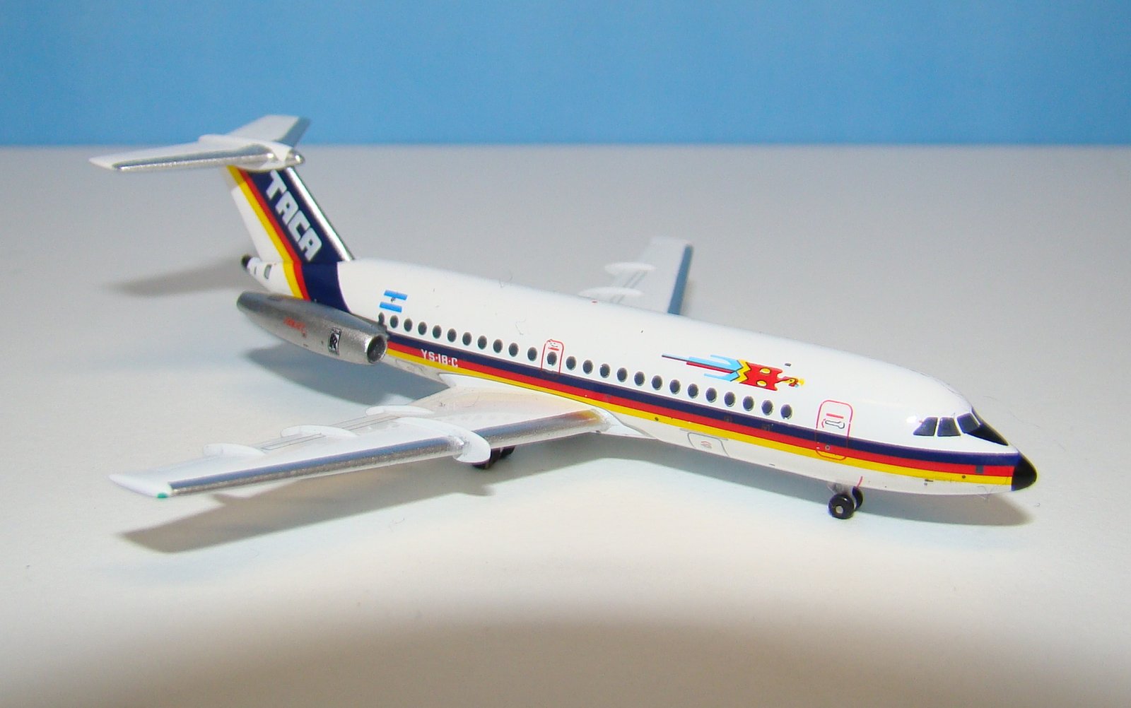 TACA International BAC One-Eleven 407 YS-18C Aeroclassics 1:400 Scale Model Airliner