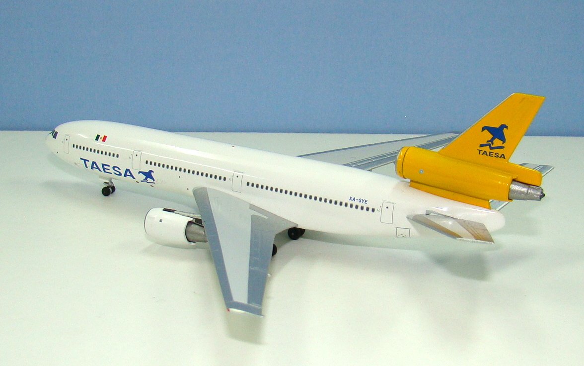 TAESA McDonnell Douglas DC-10-30 XA-SYE Aeroclassics 1:400 Scale Model Airliner