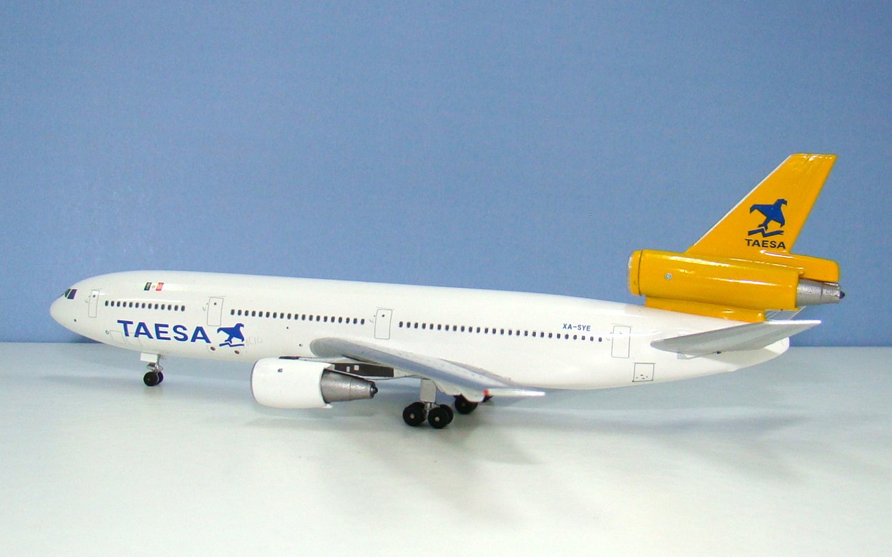 TAESA McDonnell Douglas DC-10-30 XA-SYE Aeroclassics 1:400 Scale Model Airliner