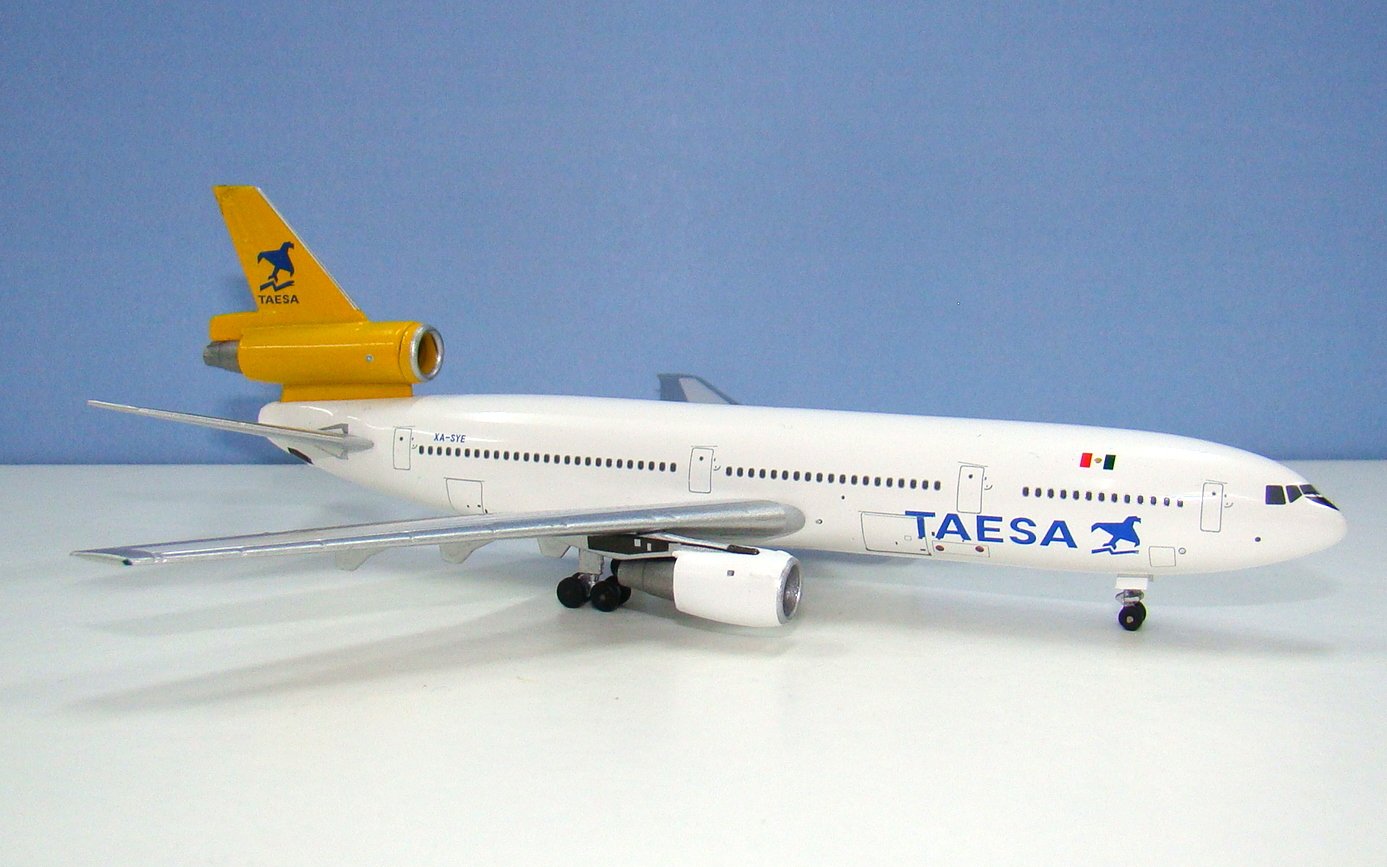 TAESA McDonnell Douglas DC-10-30 XA-SYE Aeroclassics 1:400 Scale Model Airliner