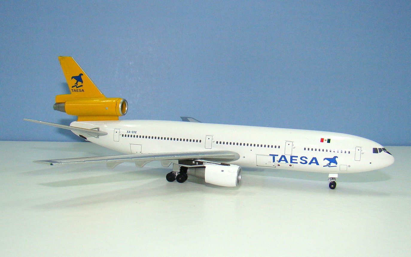 TAESA McDonnell Douglas DC-10-30 XA-SYE Aeroclassics 1:400 Scale Model Airliner