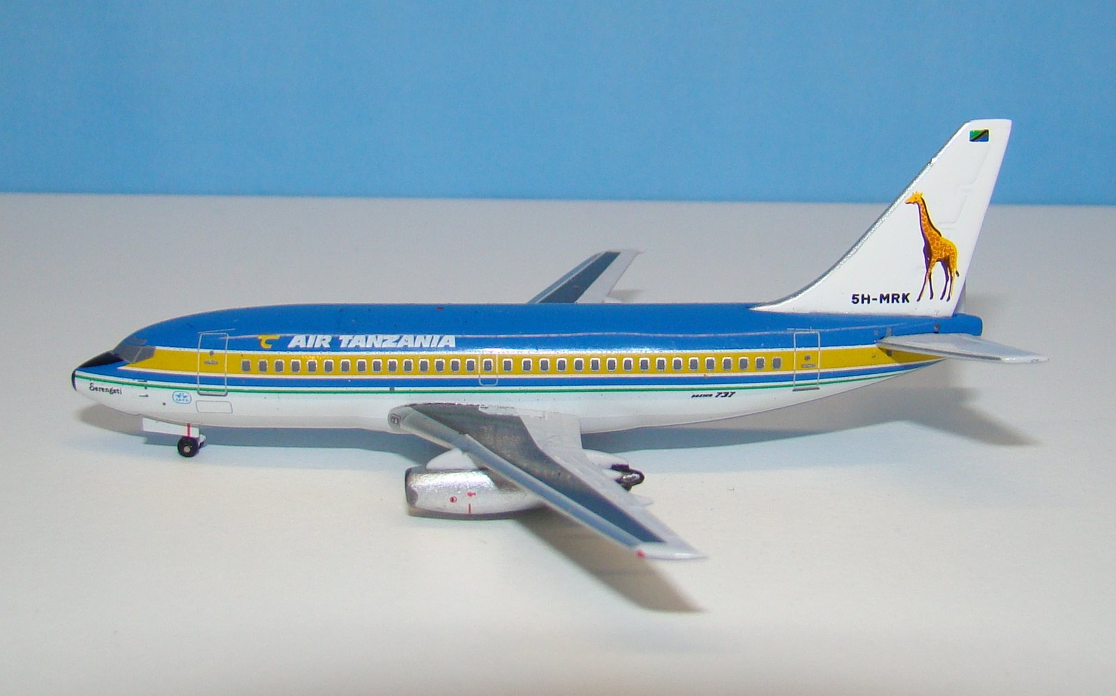 Air Tanzania Boeing 737-2R8C 5H-MPK 'Serengeti' Aeroclassics 1:400 Scale Model Airliner