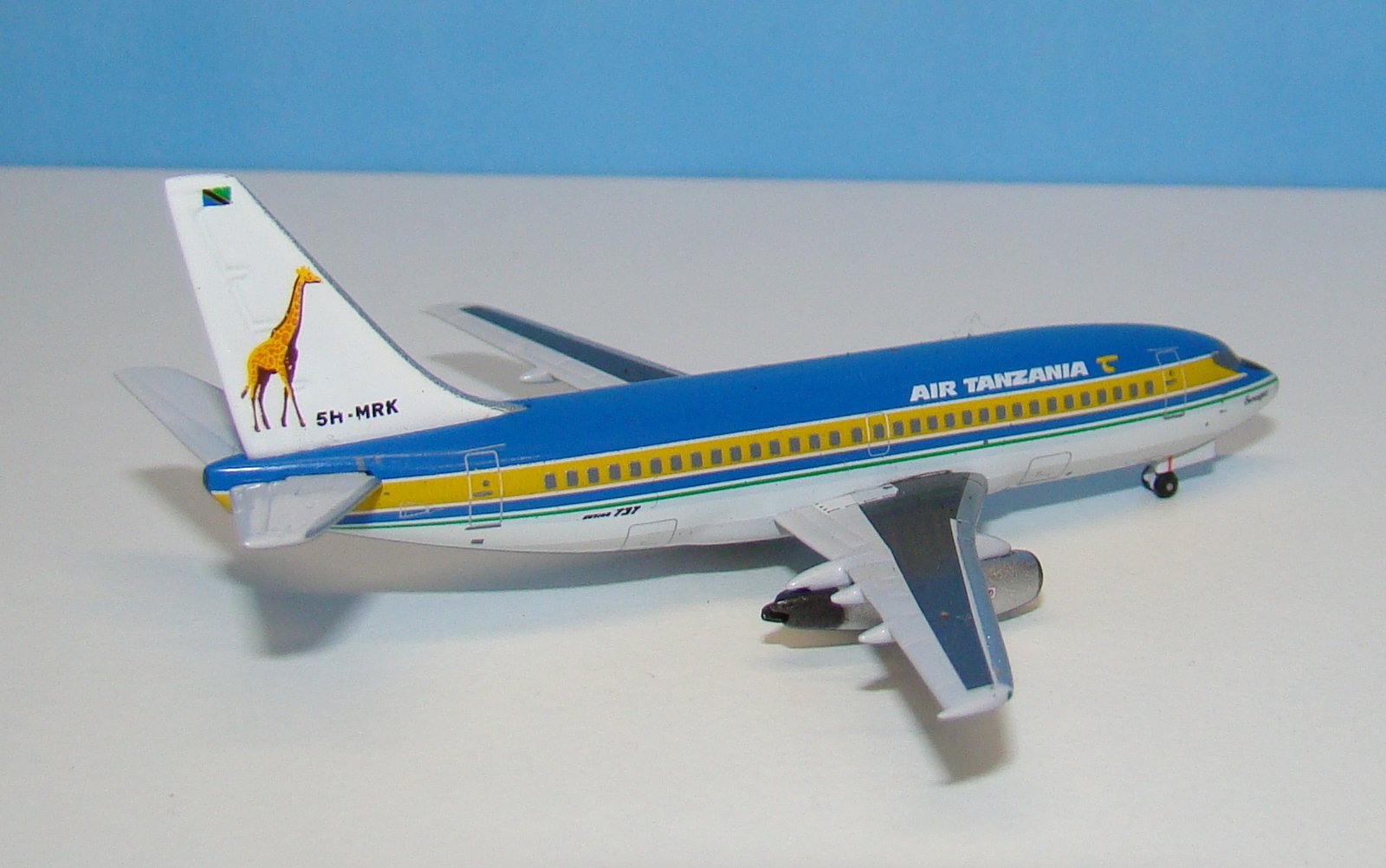 Air Tanzania Boeing 737-2R8C 5H-MPK 'Serengeti' Aeroclassics 1:400 Scale Model Airliner