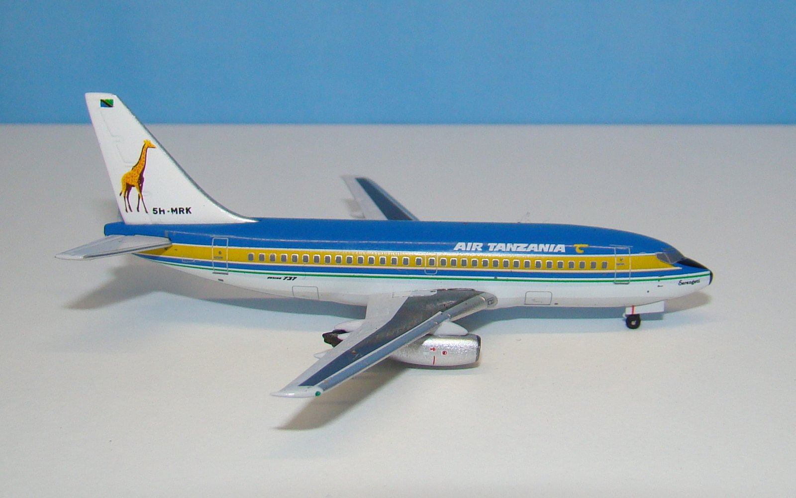Air Tanzania Boeing 737-2R8C 5H-MPK 'Serengeti' Aeroclassics 1:400 Scale Model Airliner