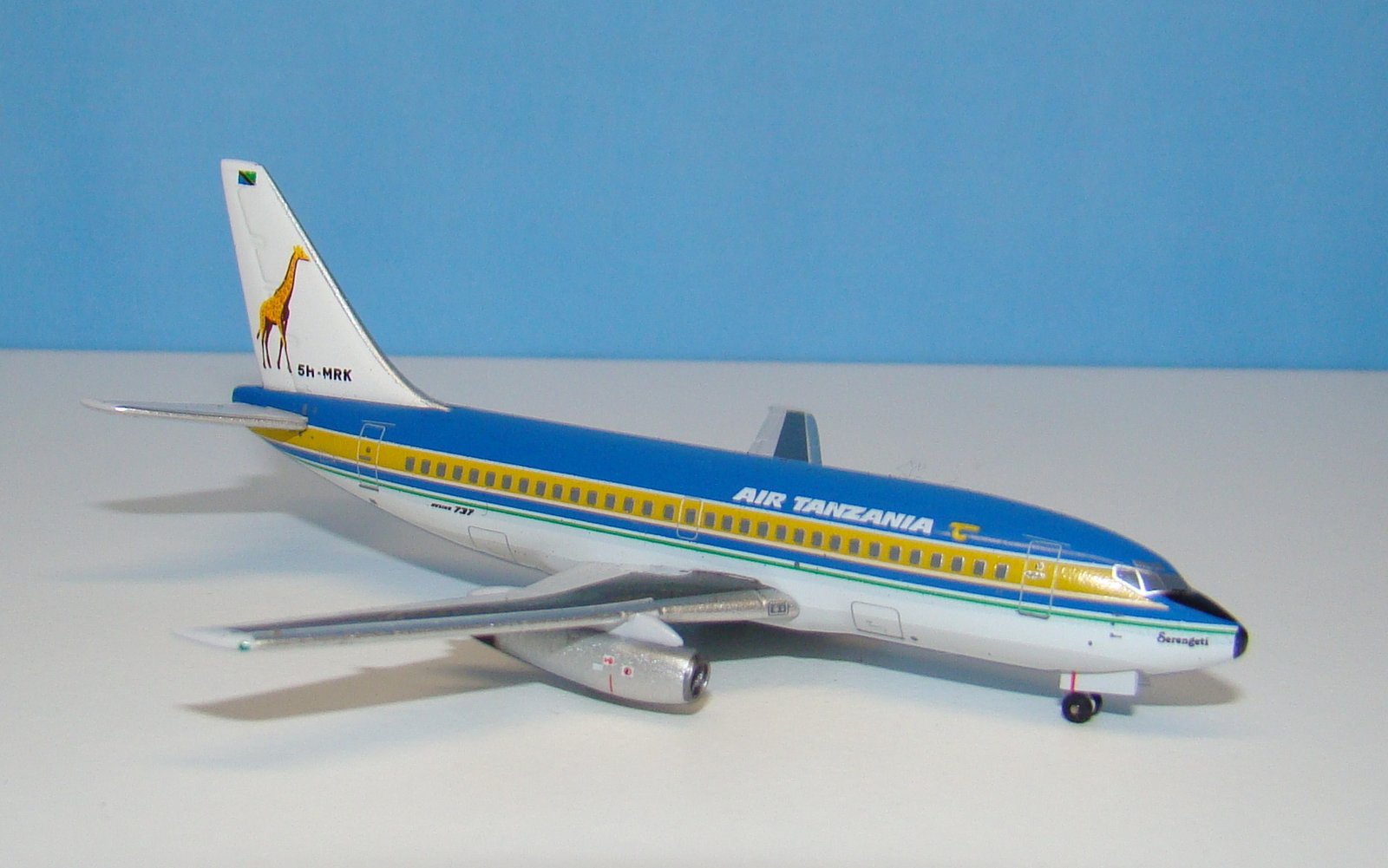 Air Tanzania Boeing 737-2R8C 5H-MPK 'Serengeti' Aeroclassics 1:400 Scale Model Airliner