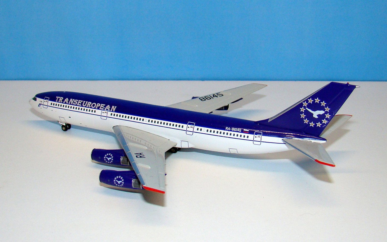 Transeuropean Airlines Ilyushin IL-86 RA-86145 JC Wings 1:400 Scale Model Airliner