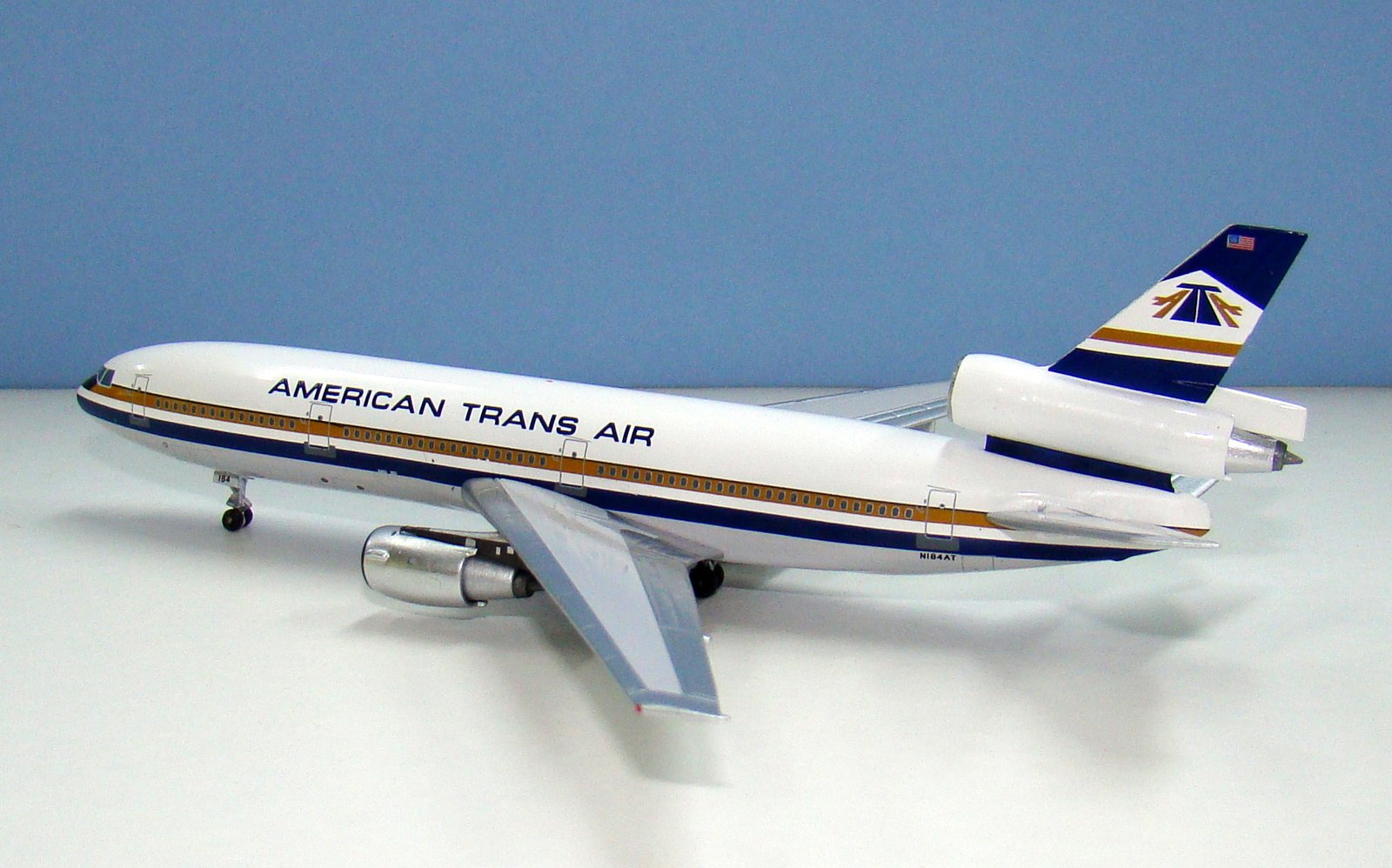 American Trans Air McDonnell Douglas DC-10-40 N184AT Aeroclassics 1:400 Scale Model Airliner