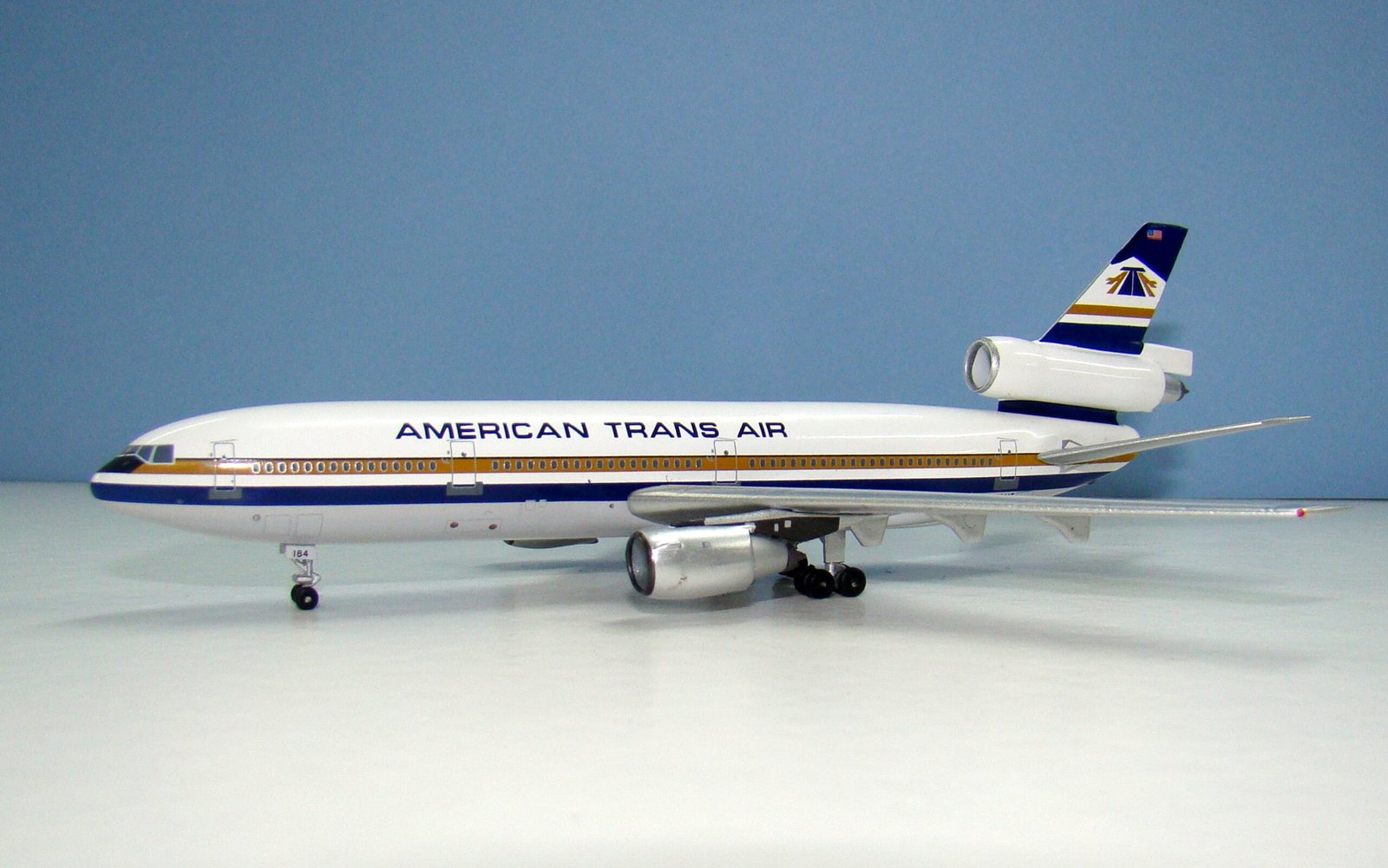 American Trans Air McDonnell Douglas DC-10-40 N184AT Aeroclassics 1:400 Scale Model Airliner