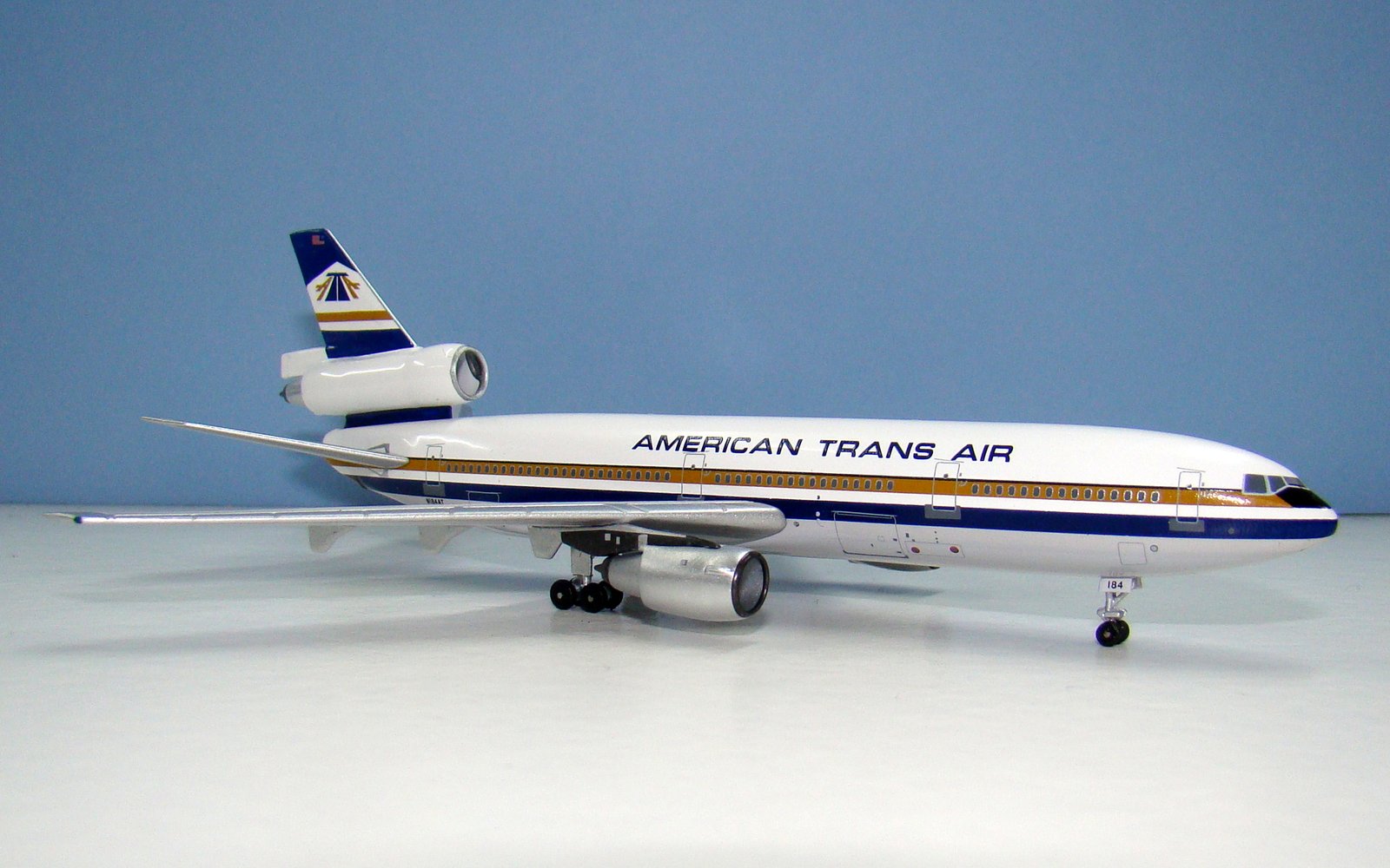 American Trans Air McDonnell Douglas DC-10-40 N184AT Aeroclassics 1:400 Scale Model Airliner