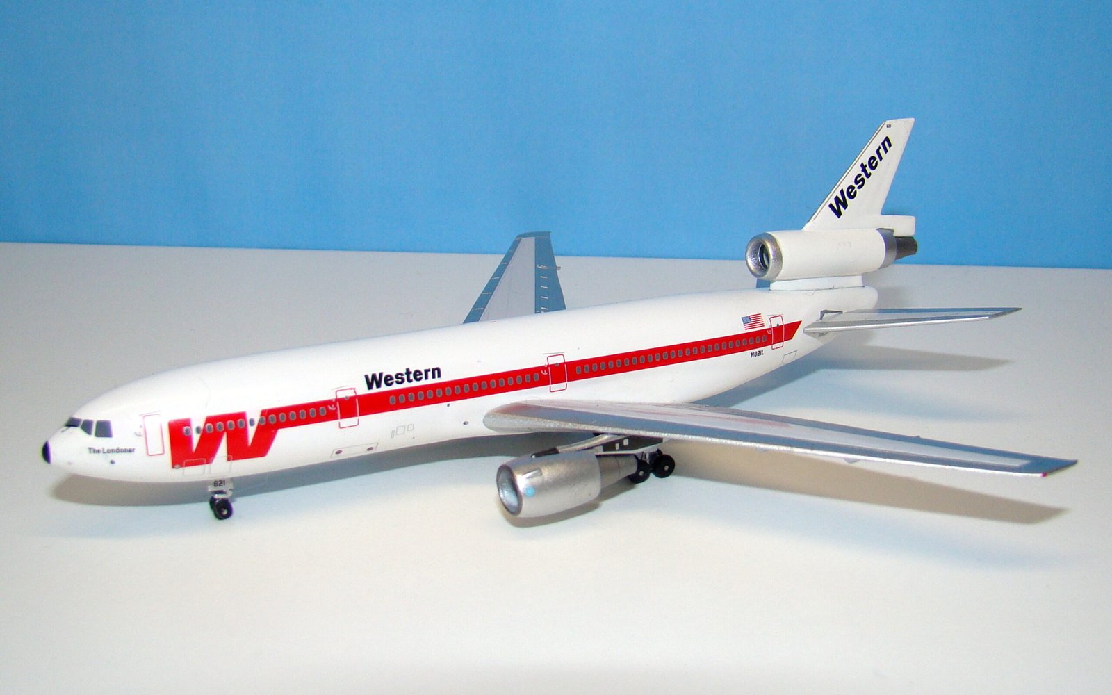 Western Airlines McDonnell Douglas DC-10-30 N821L Aeroclassics 1:400 Scale Model Airliner