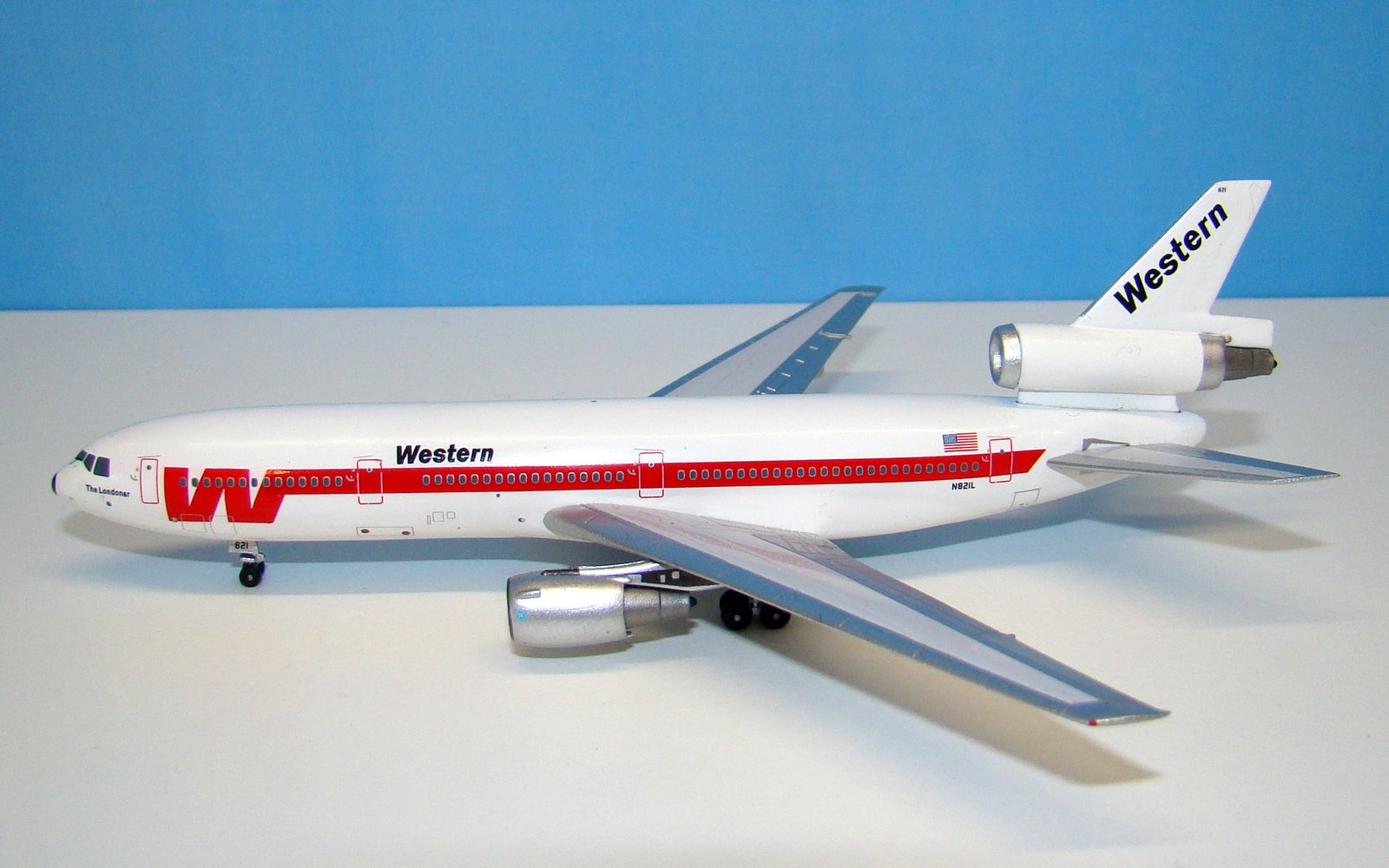 Western Airlines McDonnell Douglas DC-10-30 N821L Aeroclassics 1:400 Scale Model Airliner