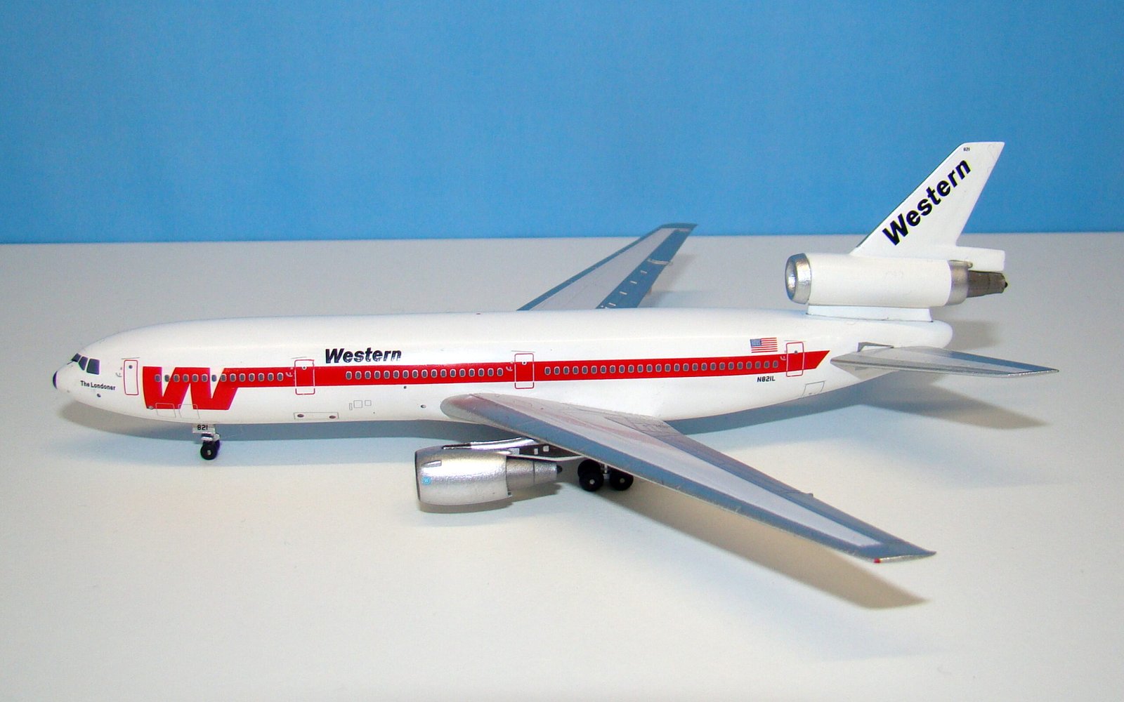 Western Airlines McDonnell Douglas DC-10-30 N821L Aeroclassics 1:400 Scale Model Airliner