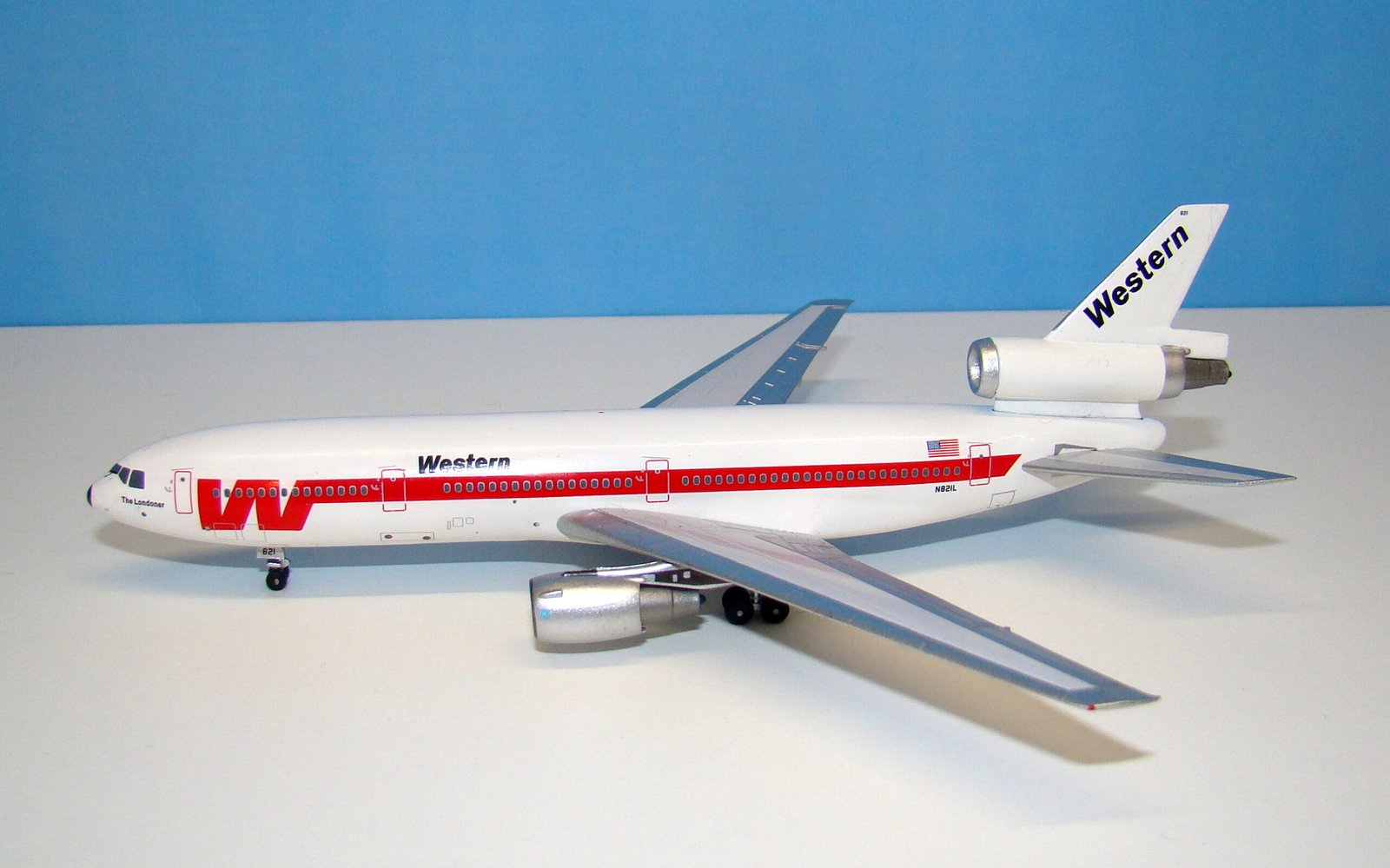 Western Airlines McDonnell Douglas DC-10-30 N821L Aeroclassics 1:400 Scale Model Airliner