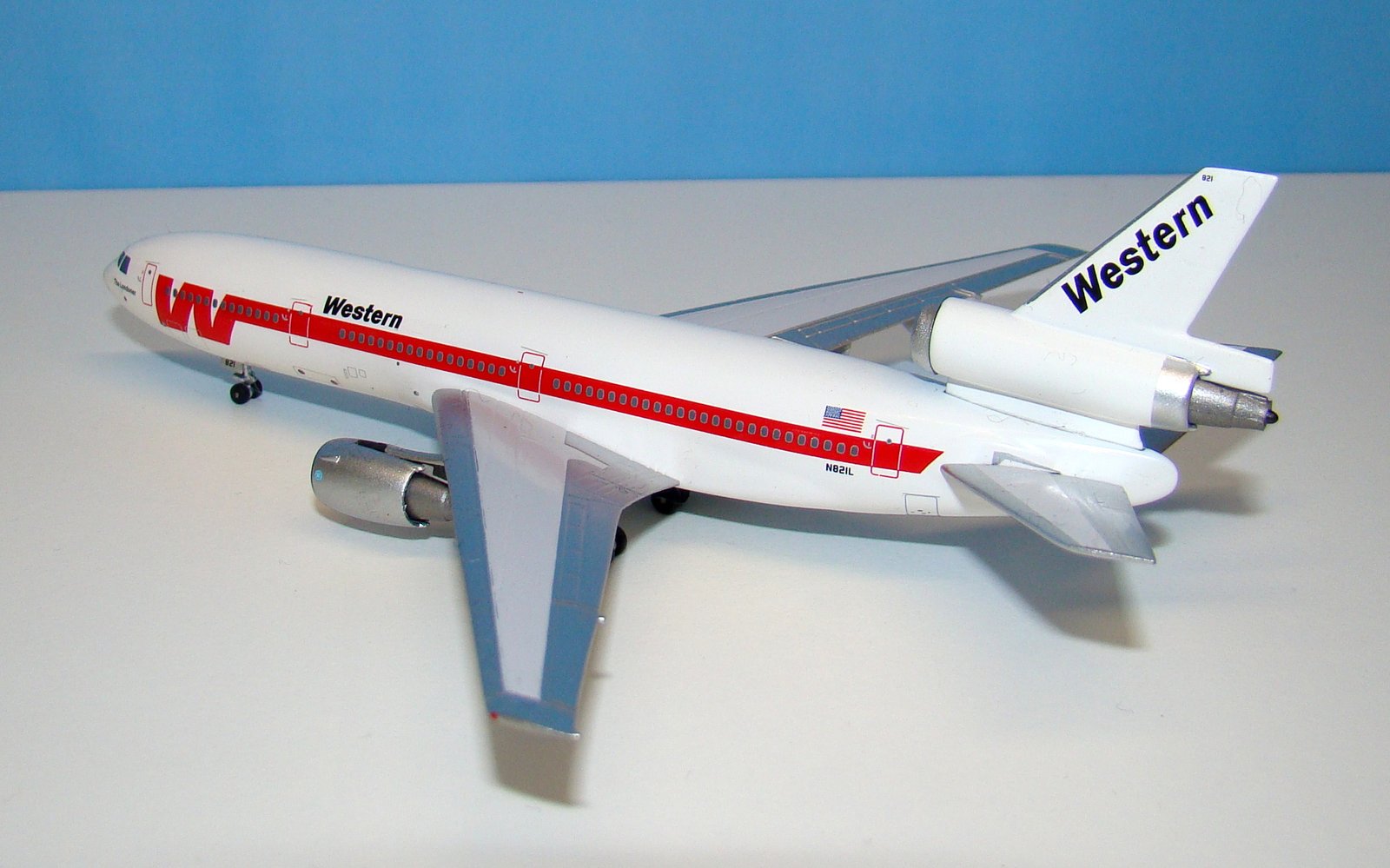 Western Airlines McDonnell Douglas DC-10-30 N821L Aeroclassics 1:400 Scale Model Airliner