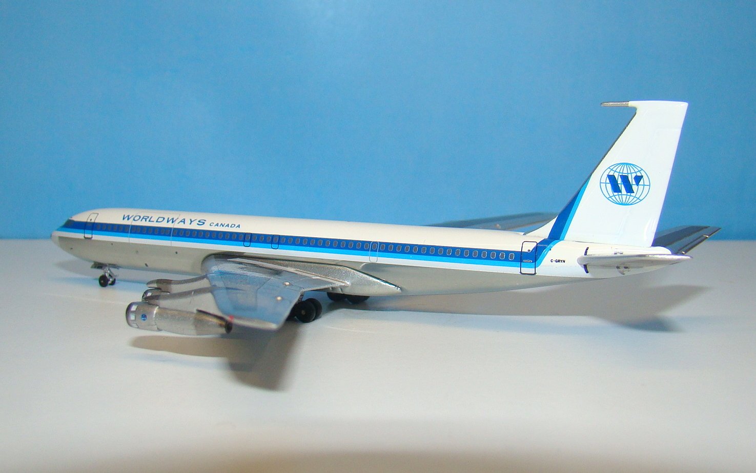 Worldways Canada Boeing 707-338C C-GRYN Aeroclassics 1:400 Scale Model Airliner